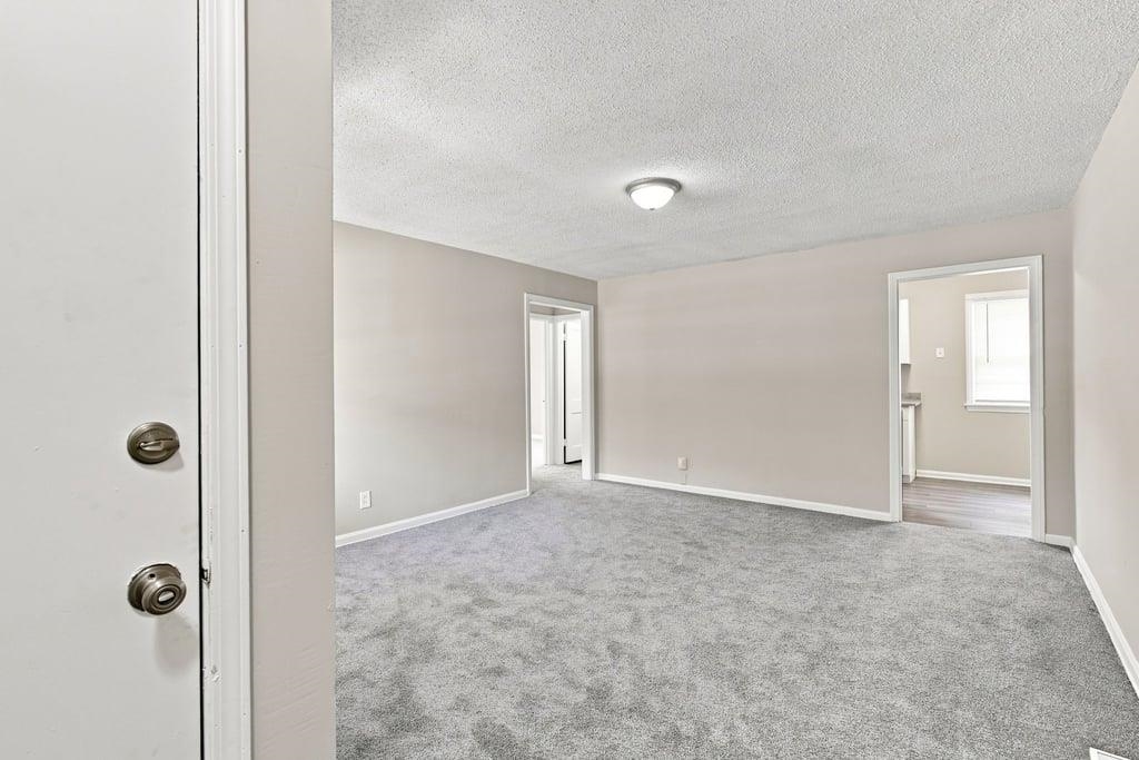 2561 S Hydraulic Ave. Property Photo 4