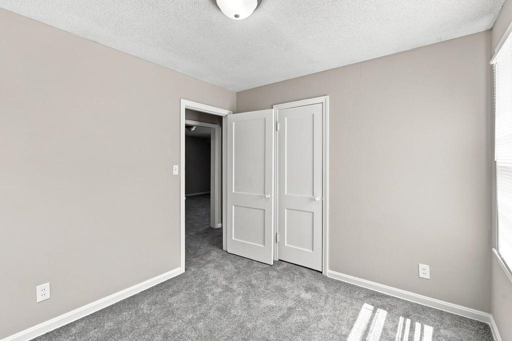 2561 S Hydraulic Ave. Property Photo 19