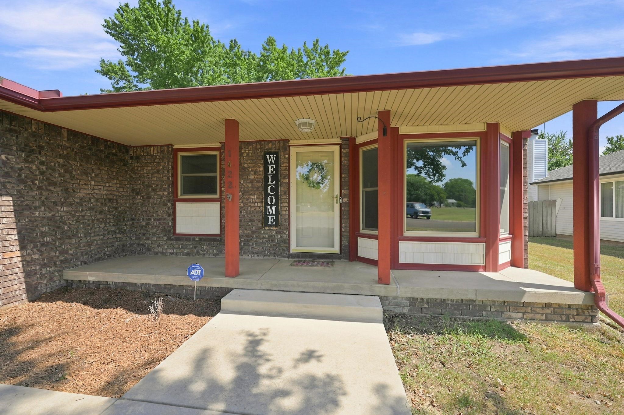 1422 N Tanglewood Ct. Property Photo 3