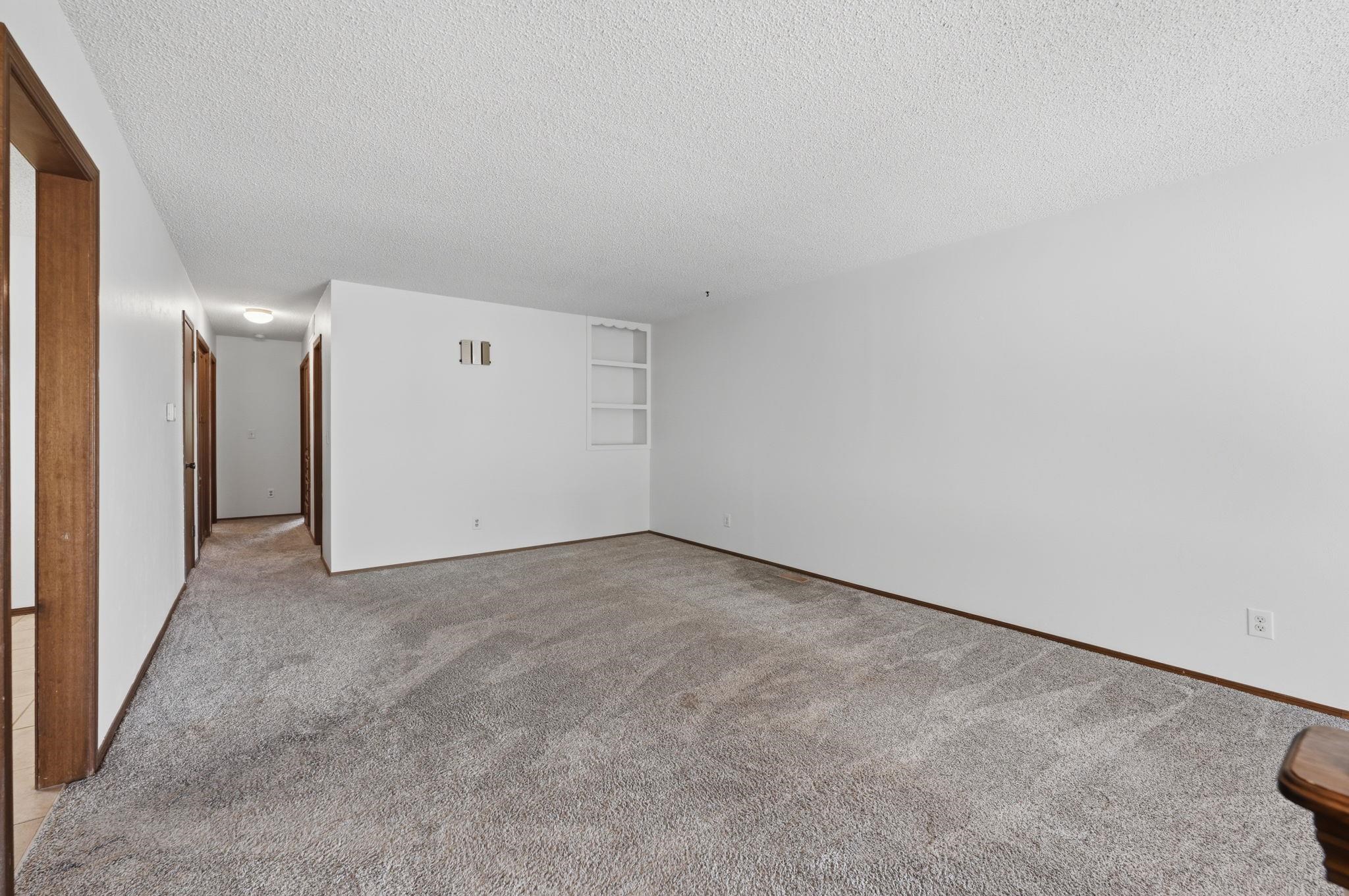 1422 N Tanglewood Ct. Property Photo 7