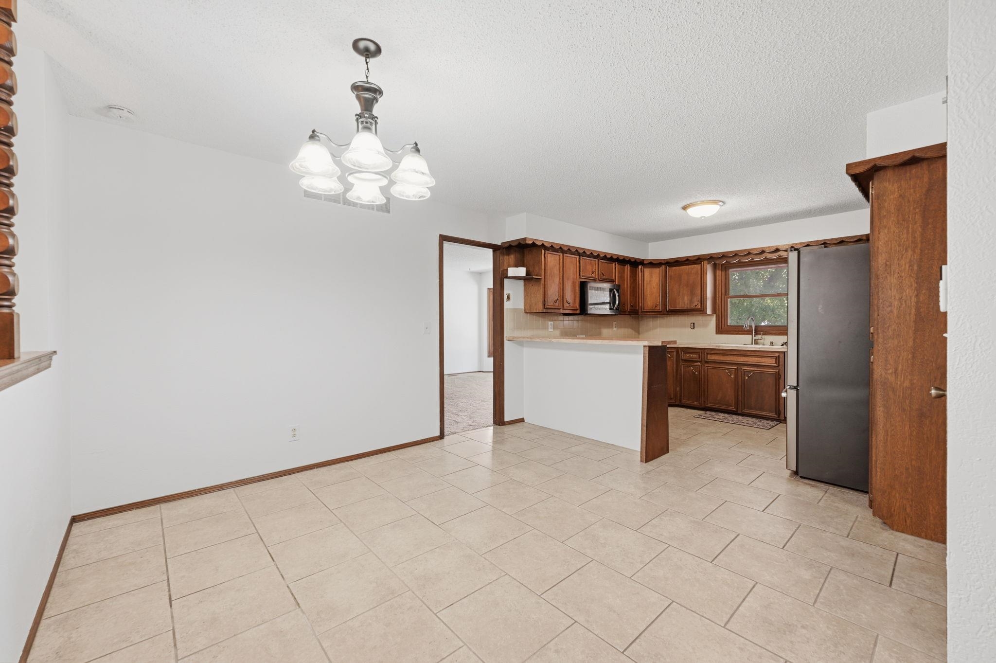 1422 N Tanglewood Ct. Property Photo 9