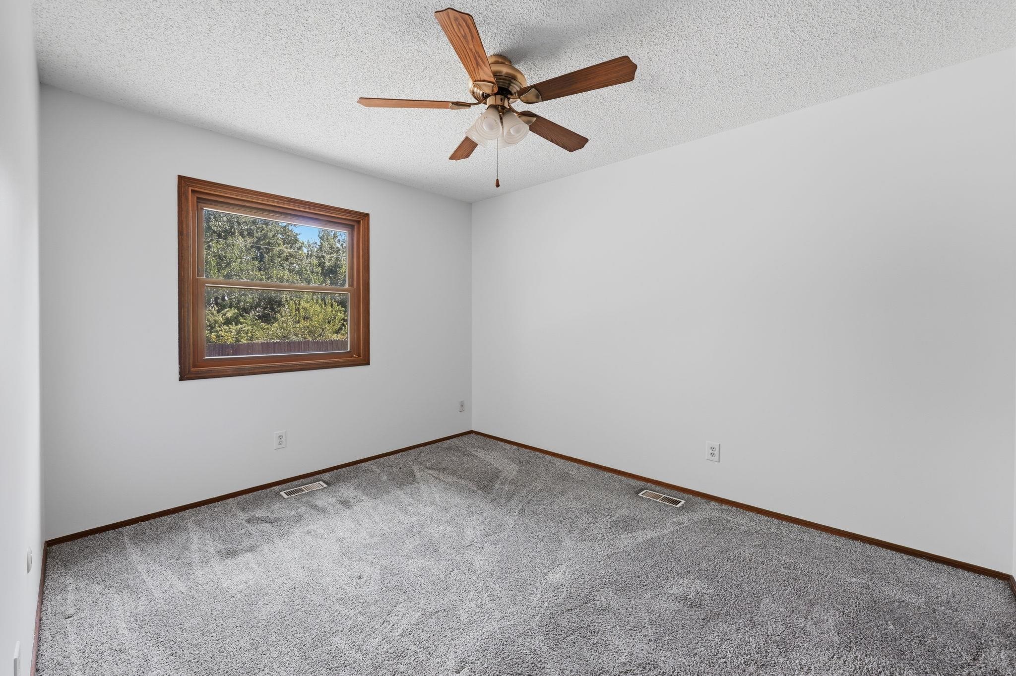 1422 N Tanglewood Ct. Property Photo 19