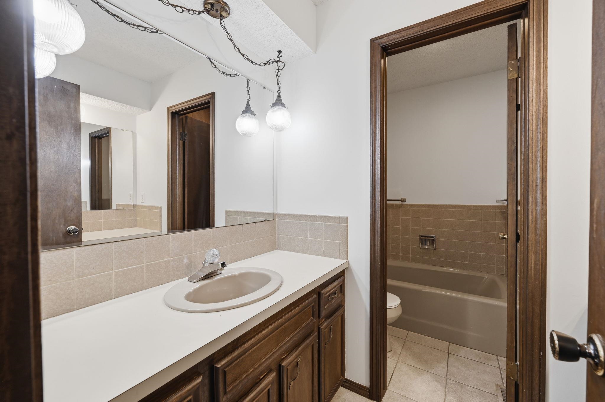 1422 N Tanglewood Ct. Property Photo 20