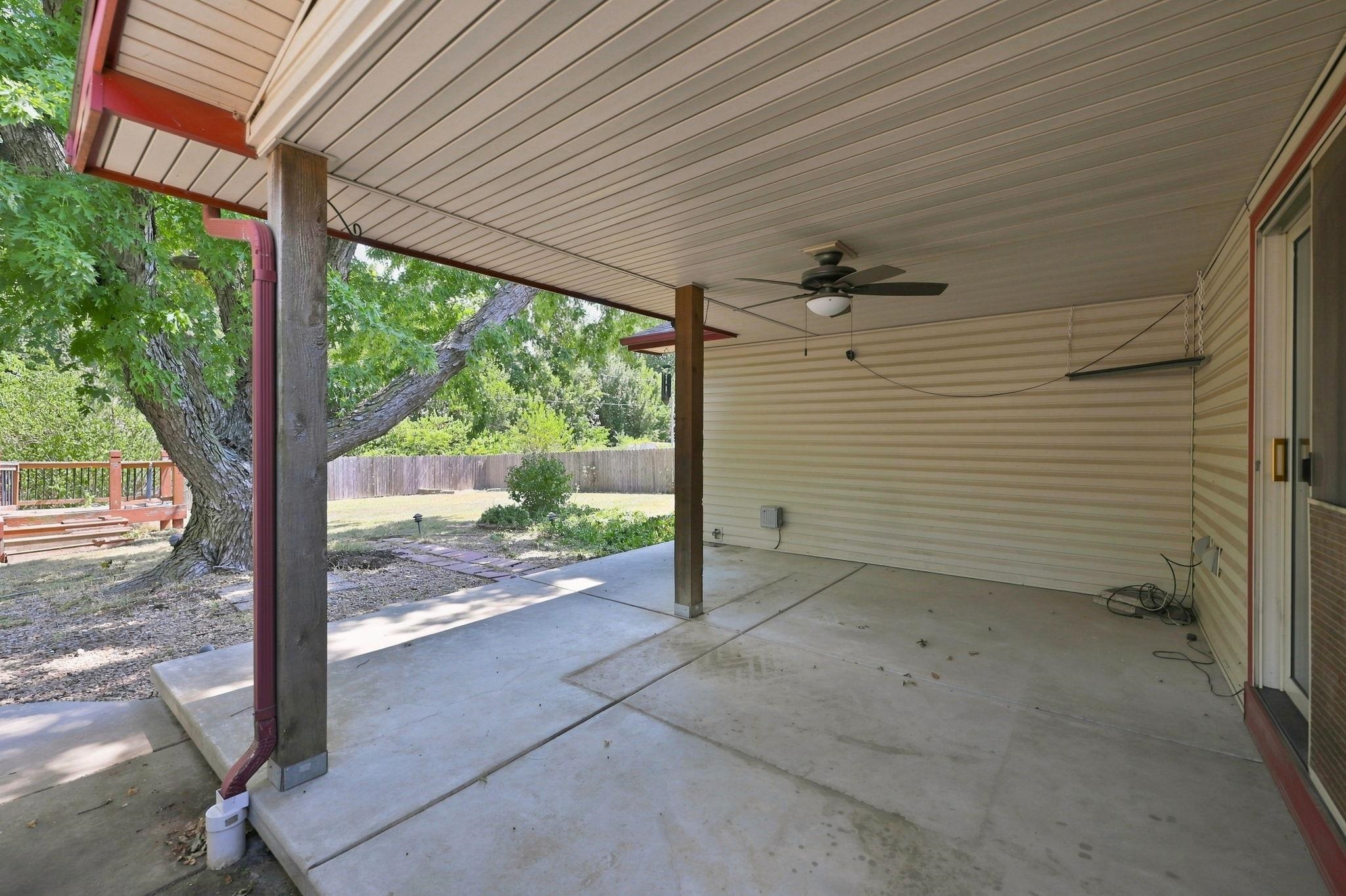 1422 N Tanglewood Ct. Property Photo 32