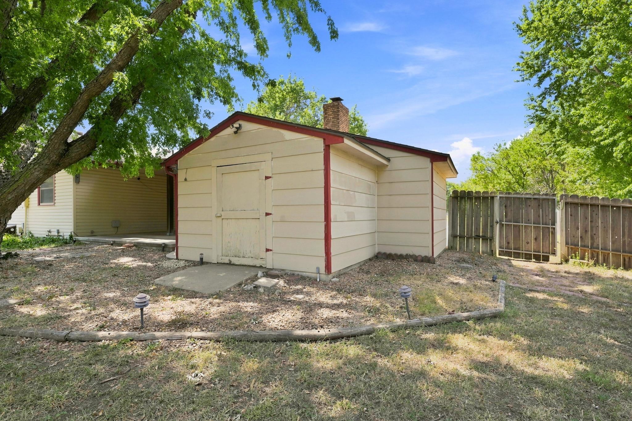 1422 N Tanglewood Ct. Property Photo 35
