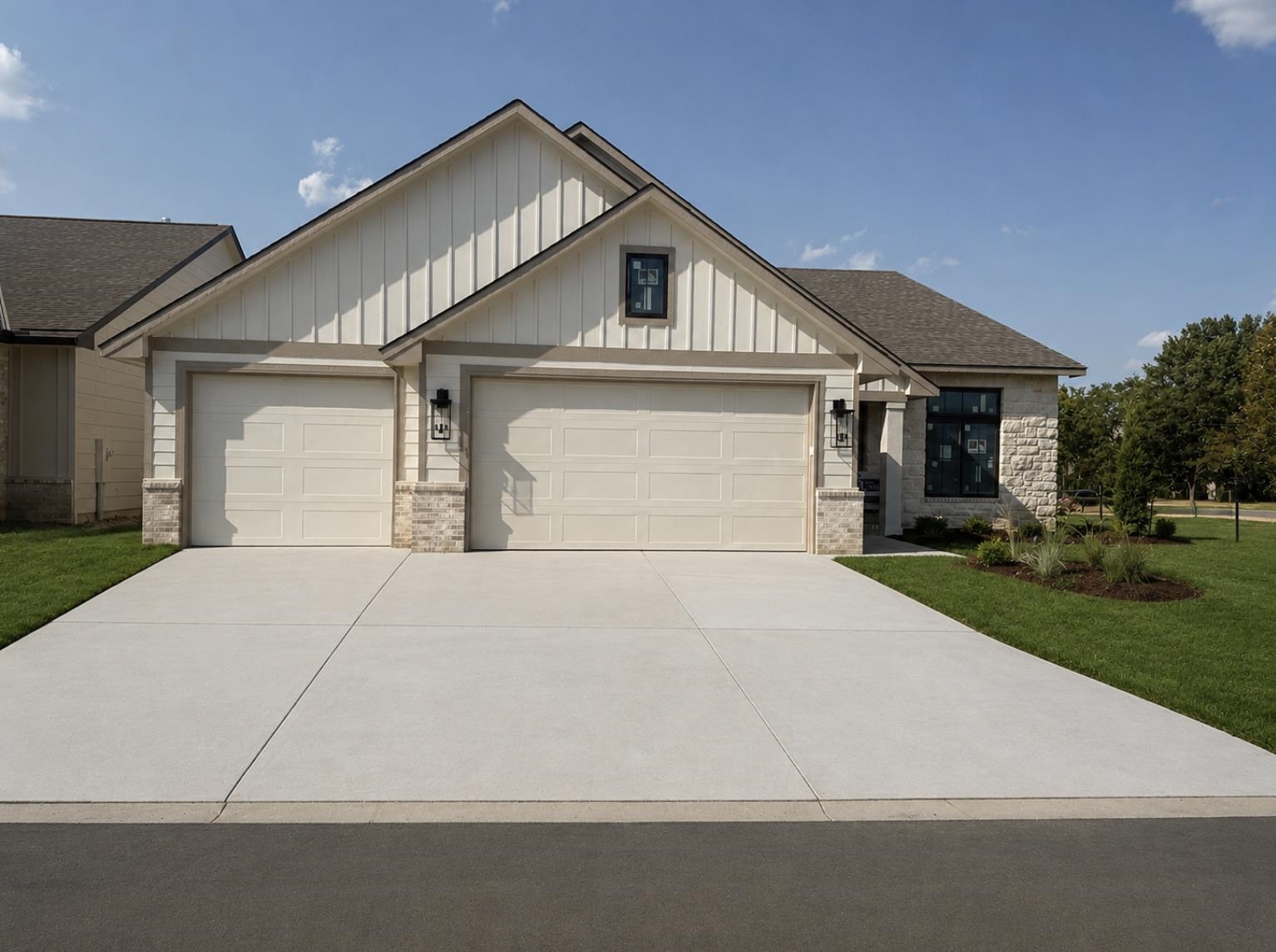 14284 Oakwood Property Photo 1