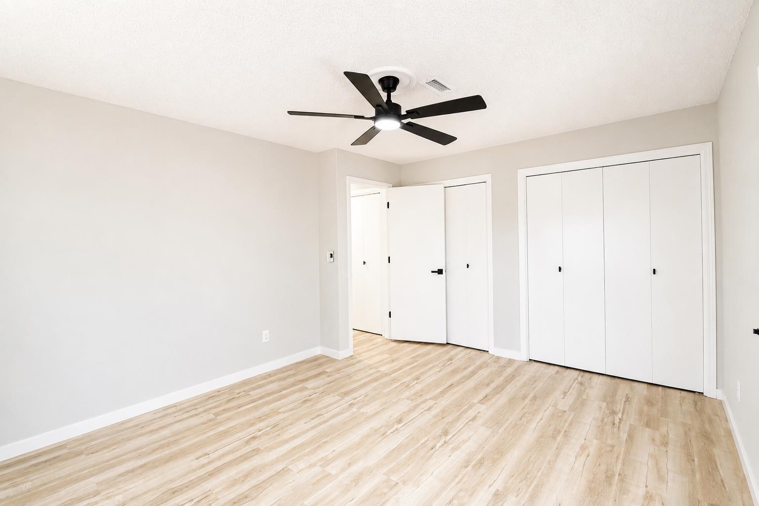 4612 S Elizabeth Property Photo 14