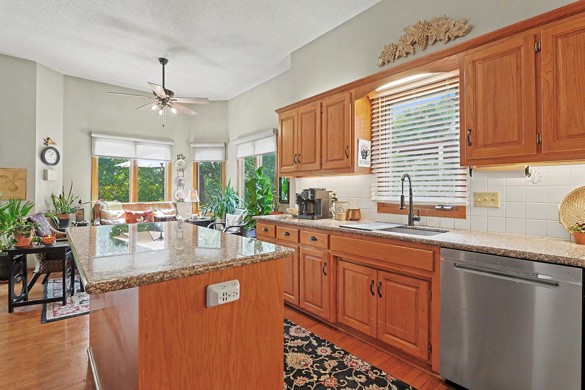 2507 N Cranbrook Ct Property Photo 13