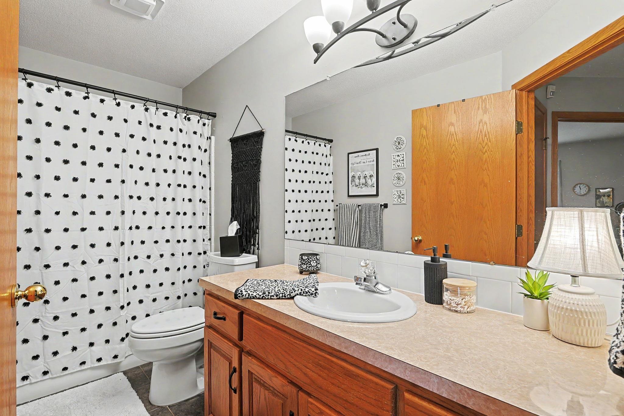 2507 N Cranbrook Ct Property Photo 20