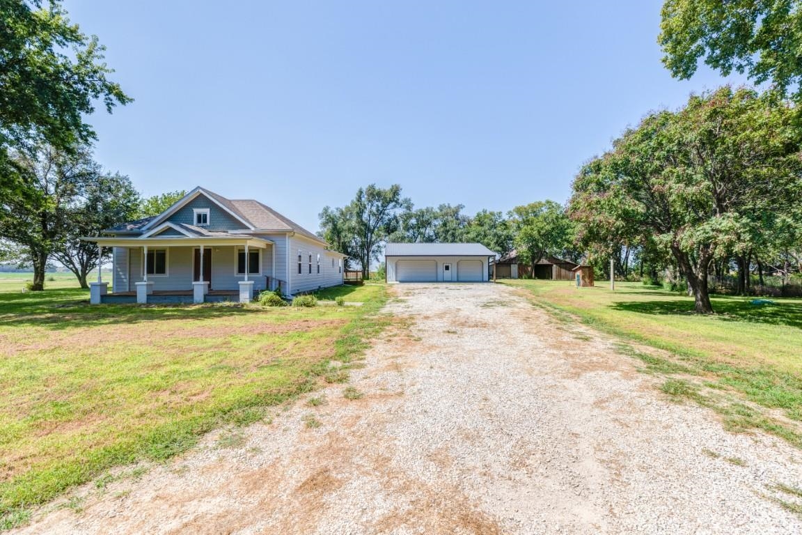 1905 Deer Rd. Property Photo 1