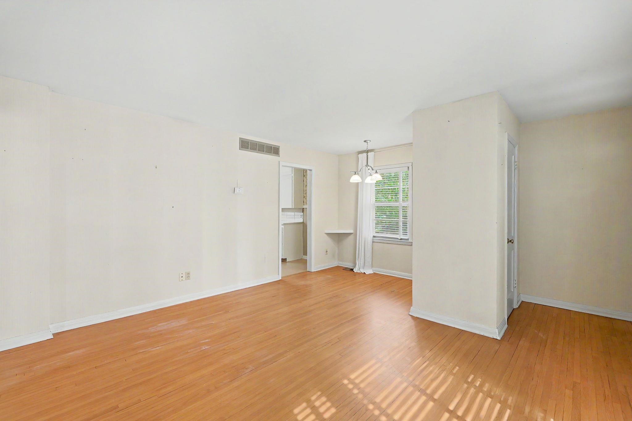 1863 S Parkwood Property Photo 8