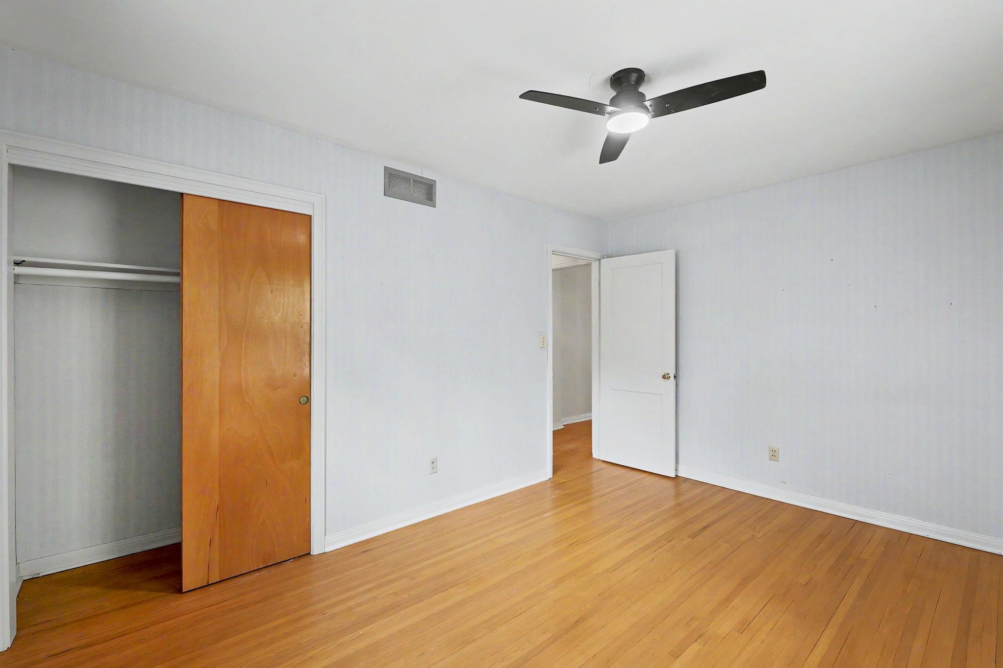 1863 S Parkwood Property Photo 18