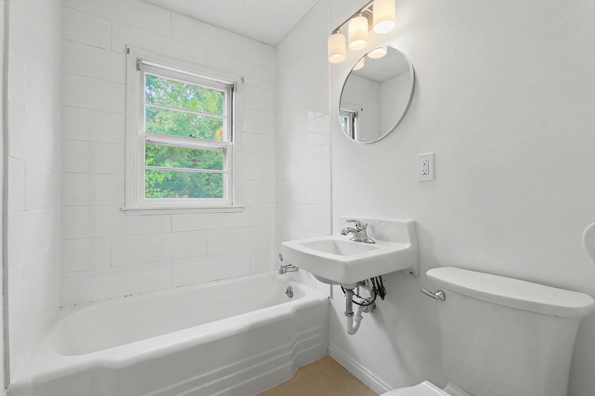 1863 S Parkwood Property Photo 22