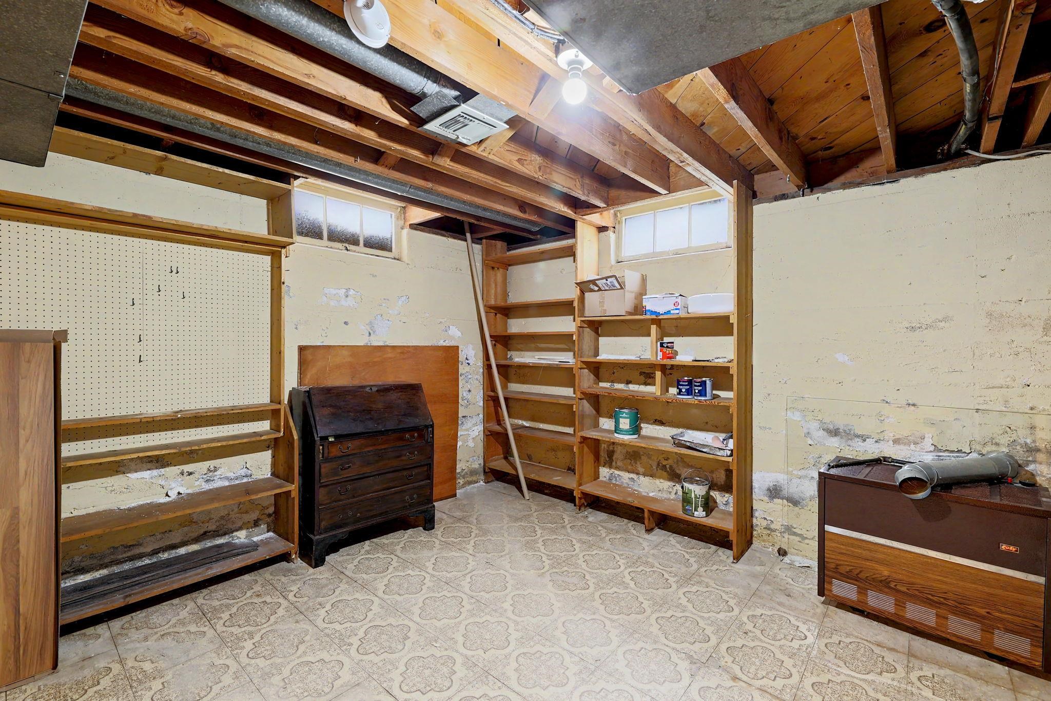 1863 S Parkwood Property Photo 30