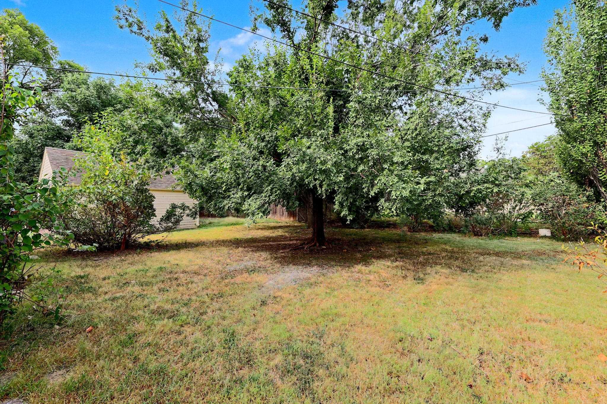 1863 S Parkwood Property Photo 34