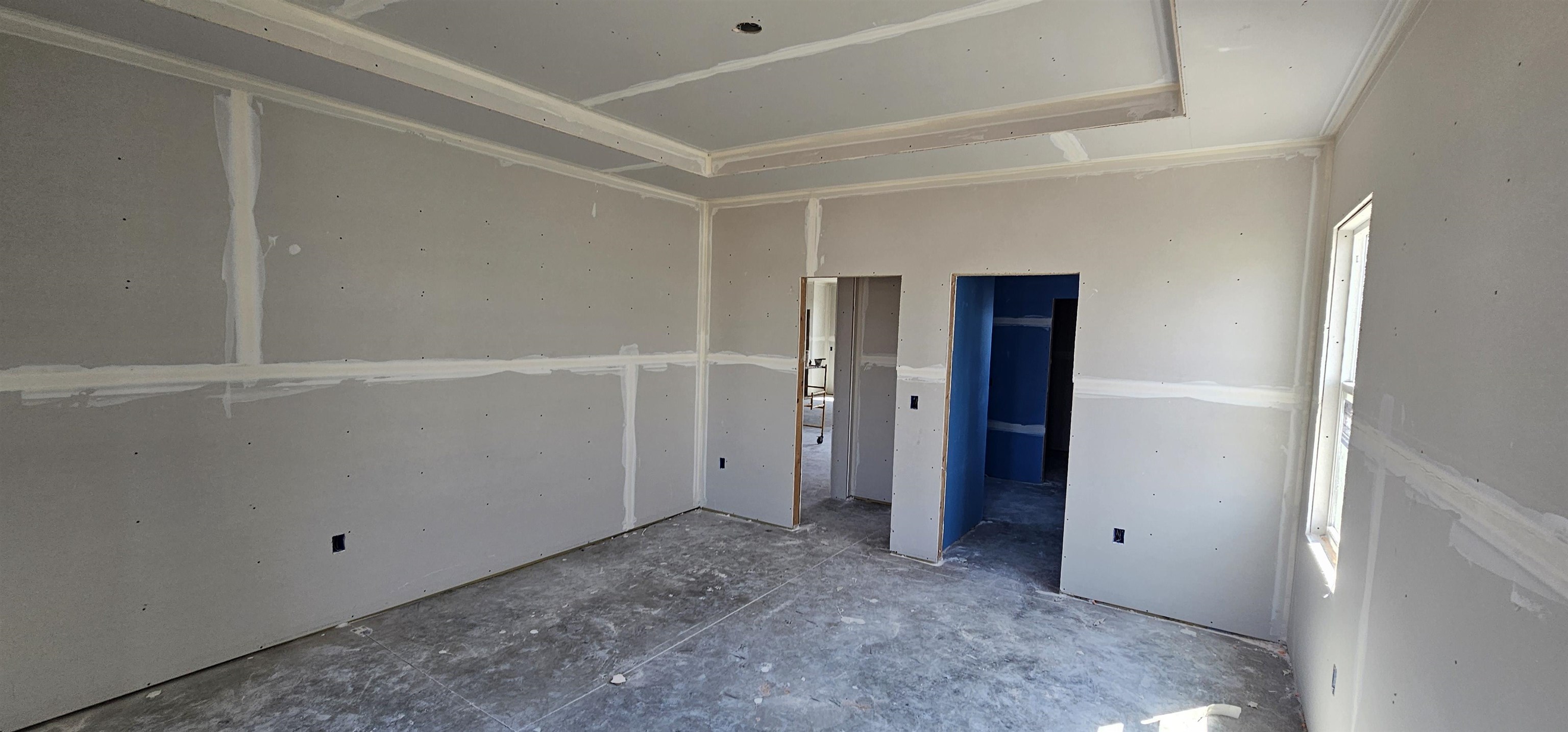 728 N Red Bud Ave. Property Photo 11