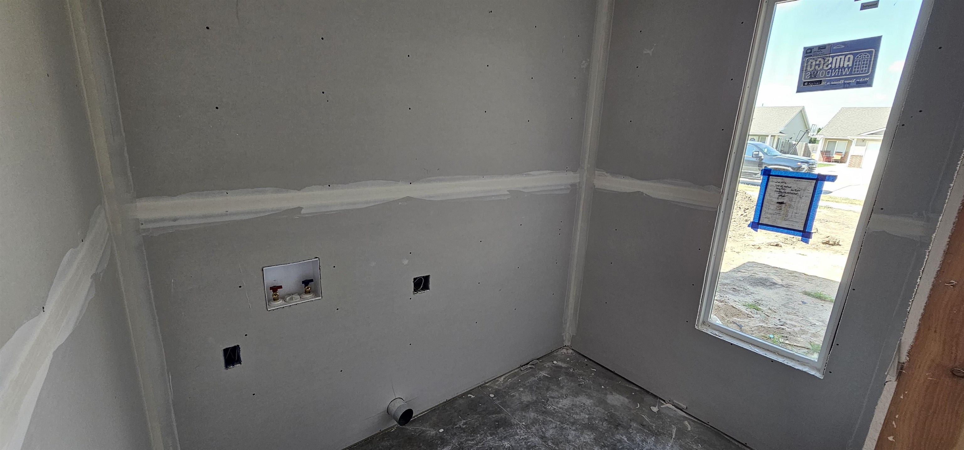 728 N Red Bud Ave. Property Photo 19