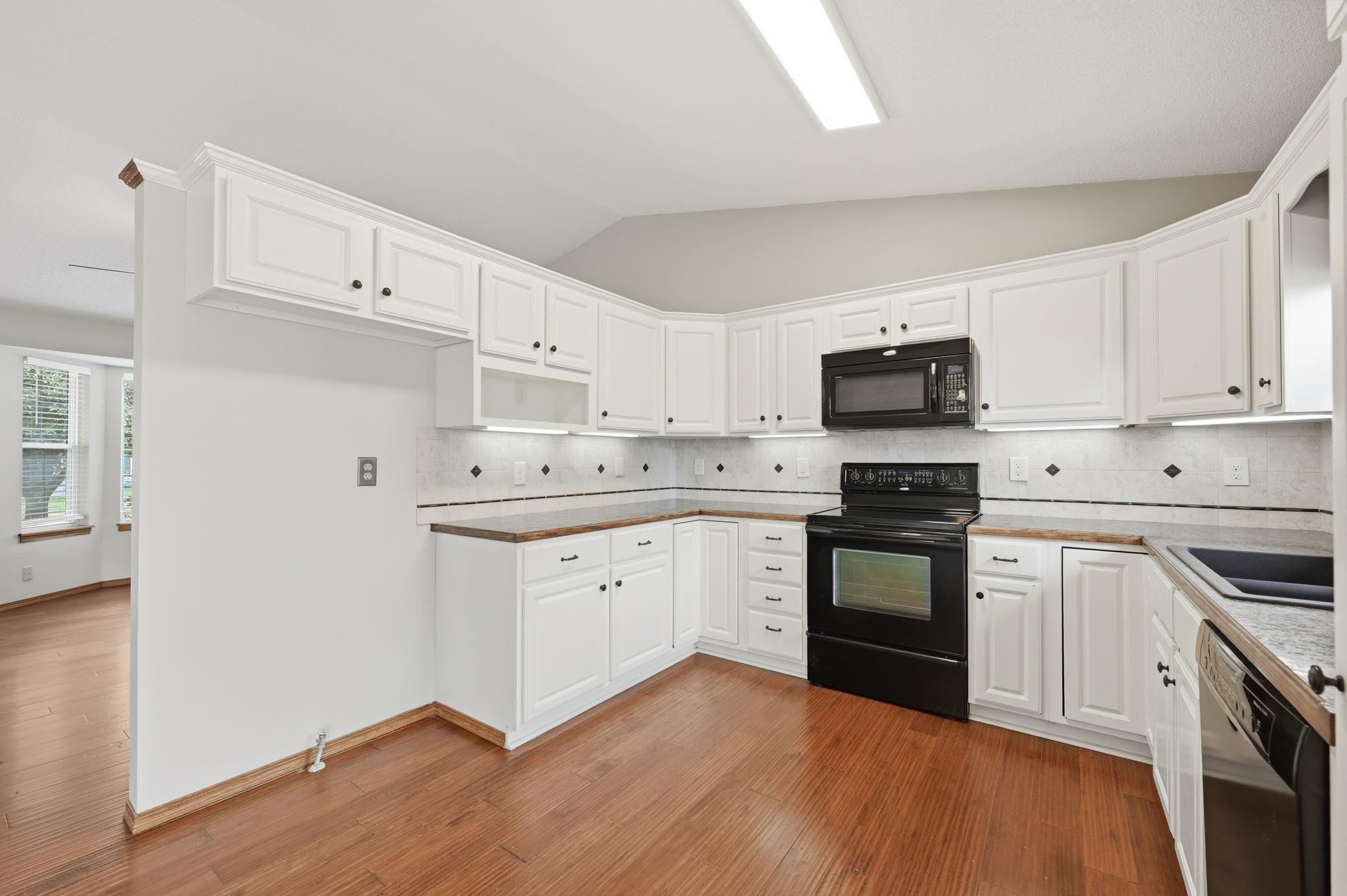9415 E Carson St Property Photo 13