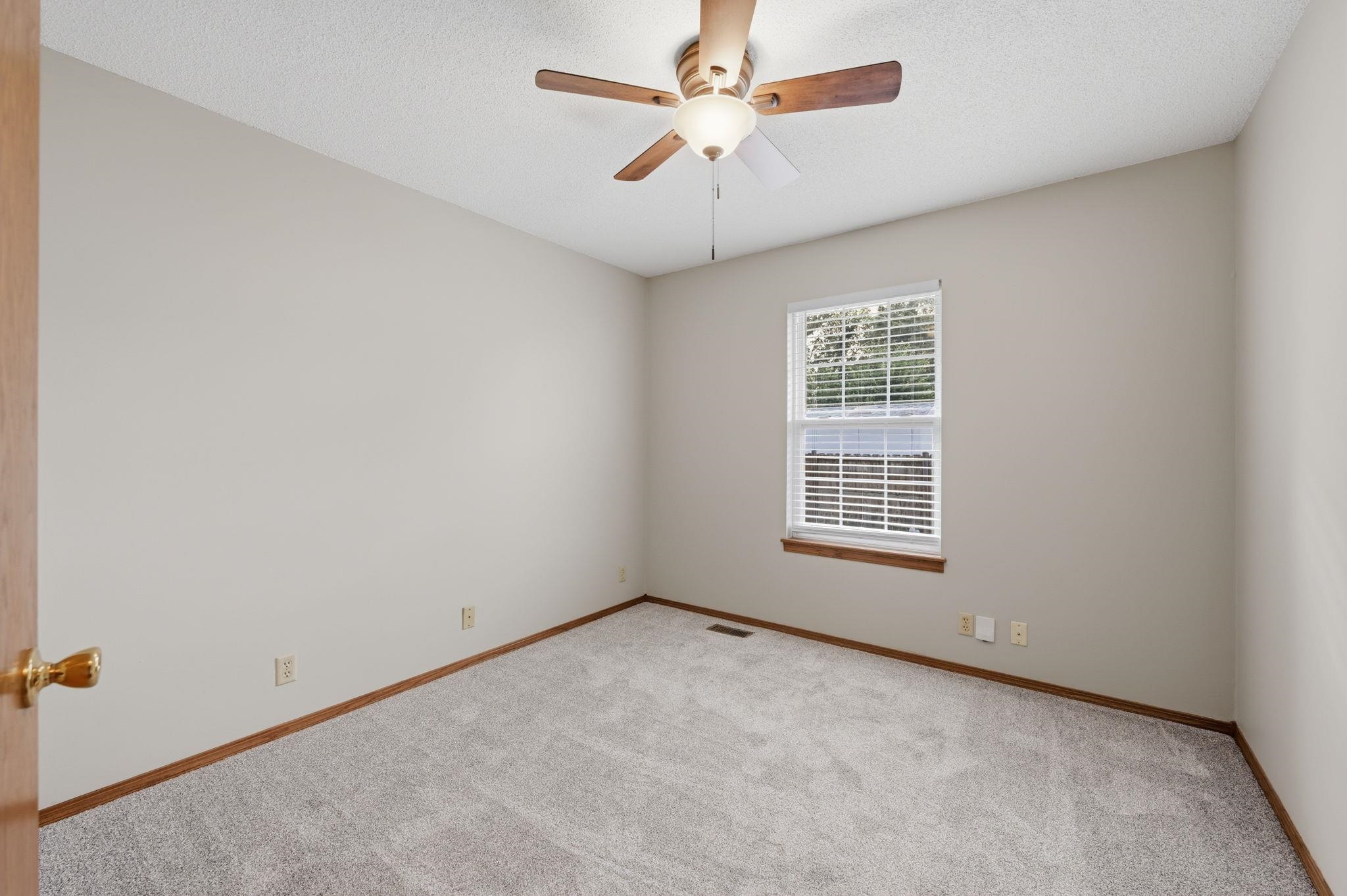 9415 E Carson St Property Photo 21