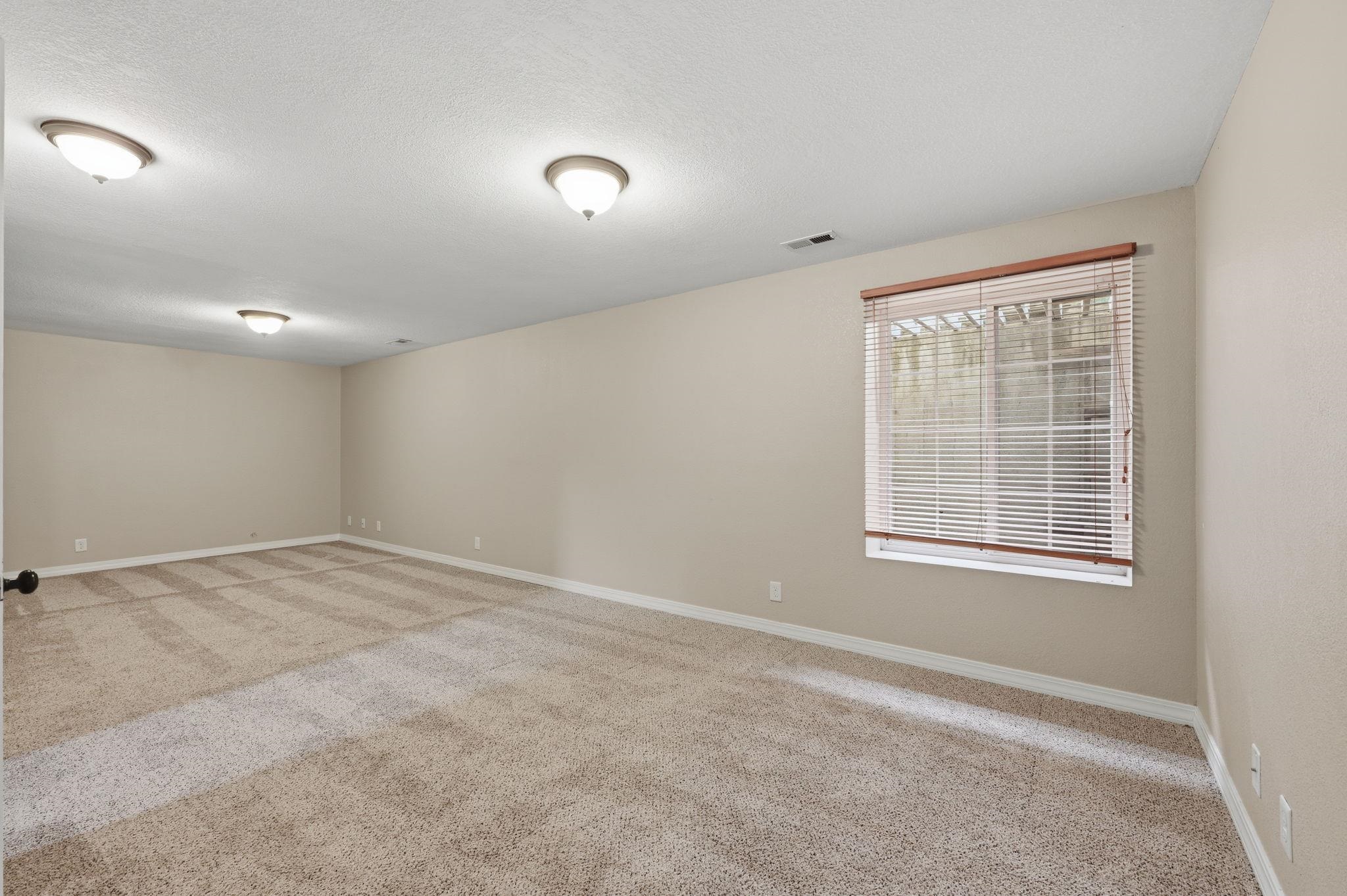 9415 E Carson St Property Photo 22