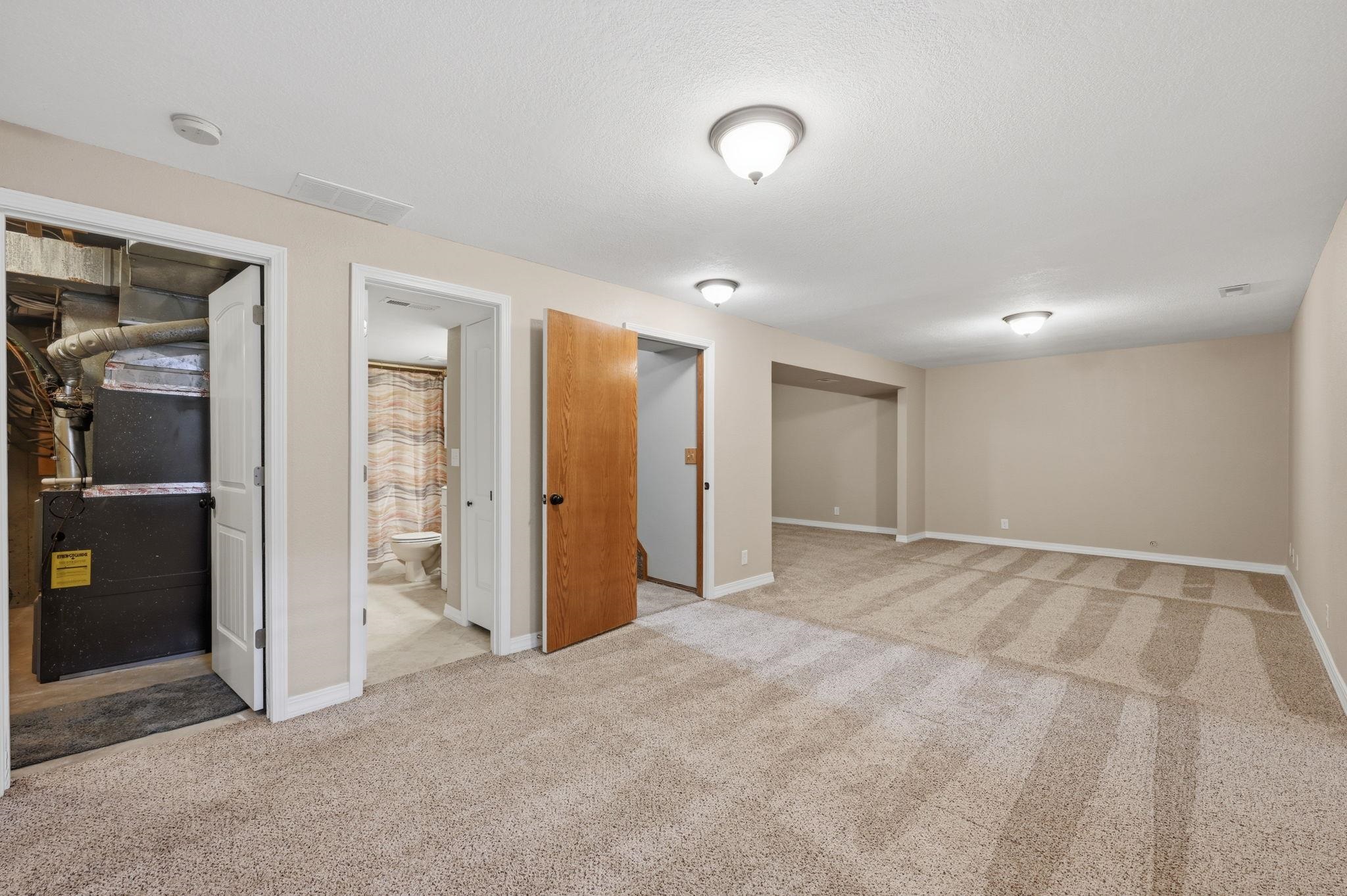 9415 E Carson St Property Photo 23