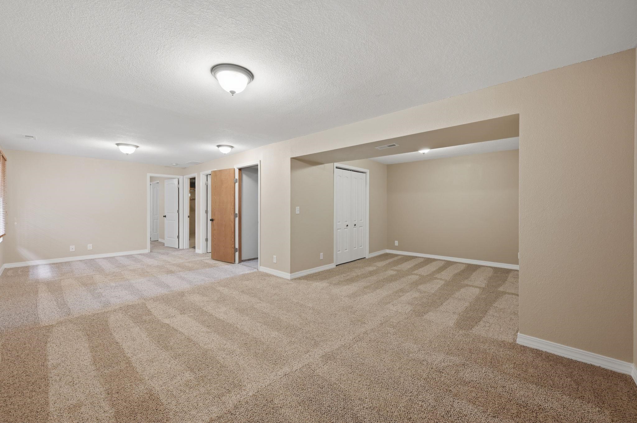 9415 E Carson St Property Photo 24