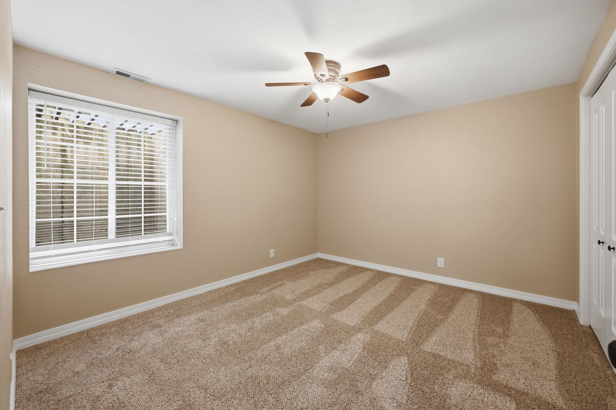 9415 E Carson St Property Photo 27