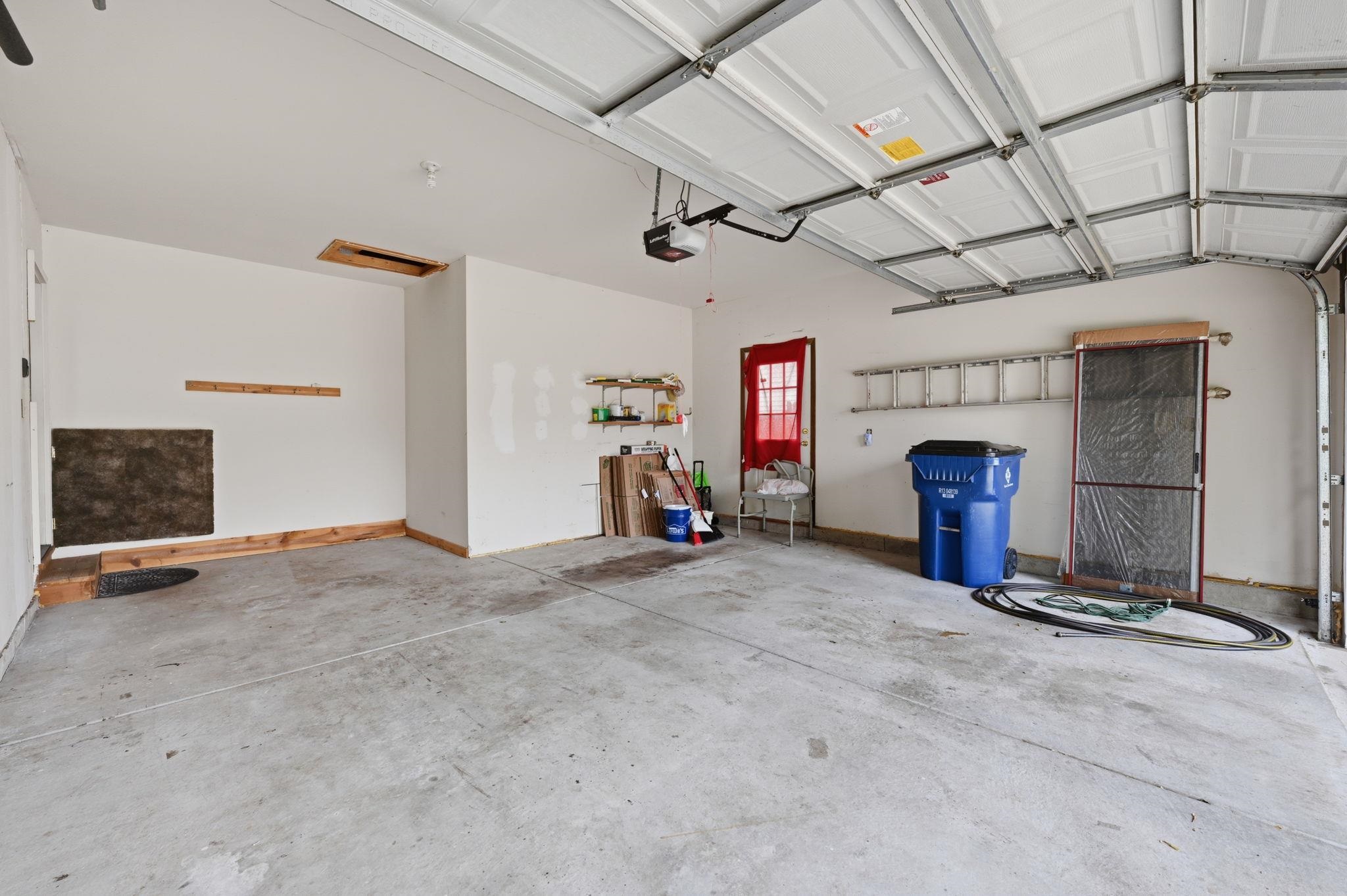 9415 E Carson St Property Photo 30