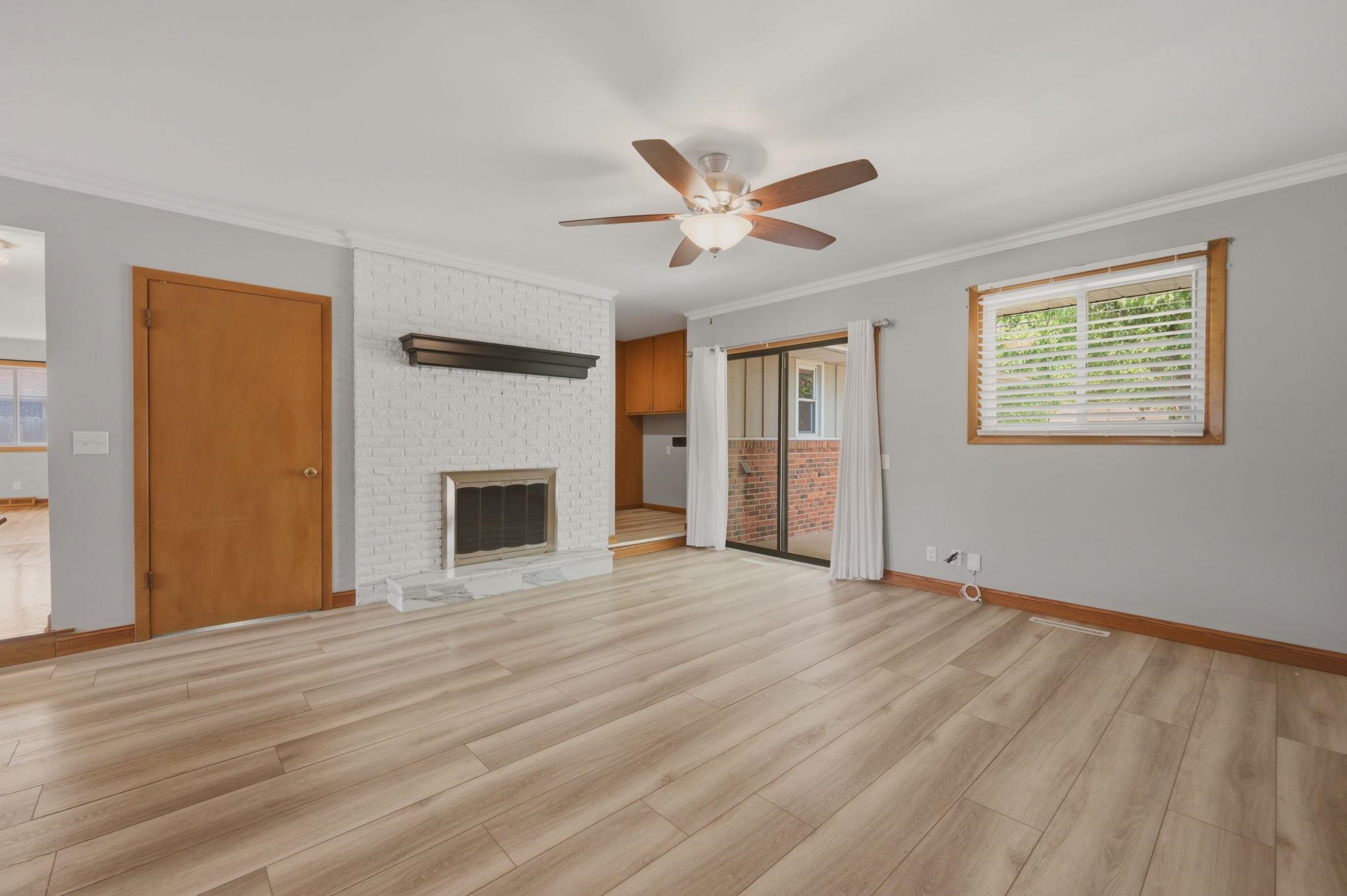 1709 N Sedgwick Ave Property Photo 11