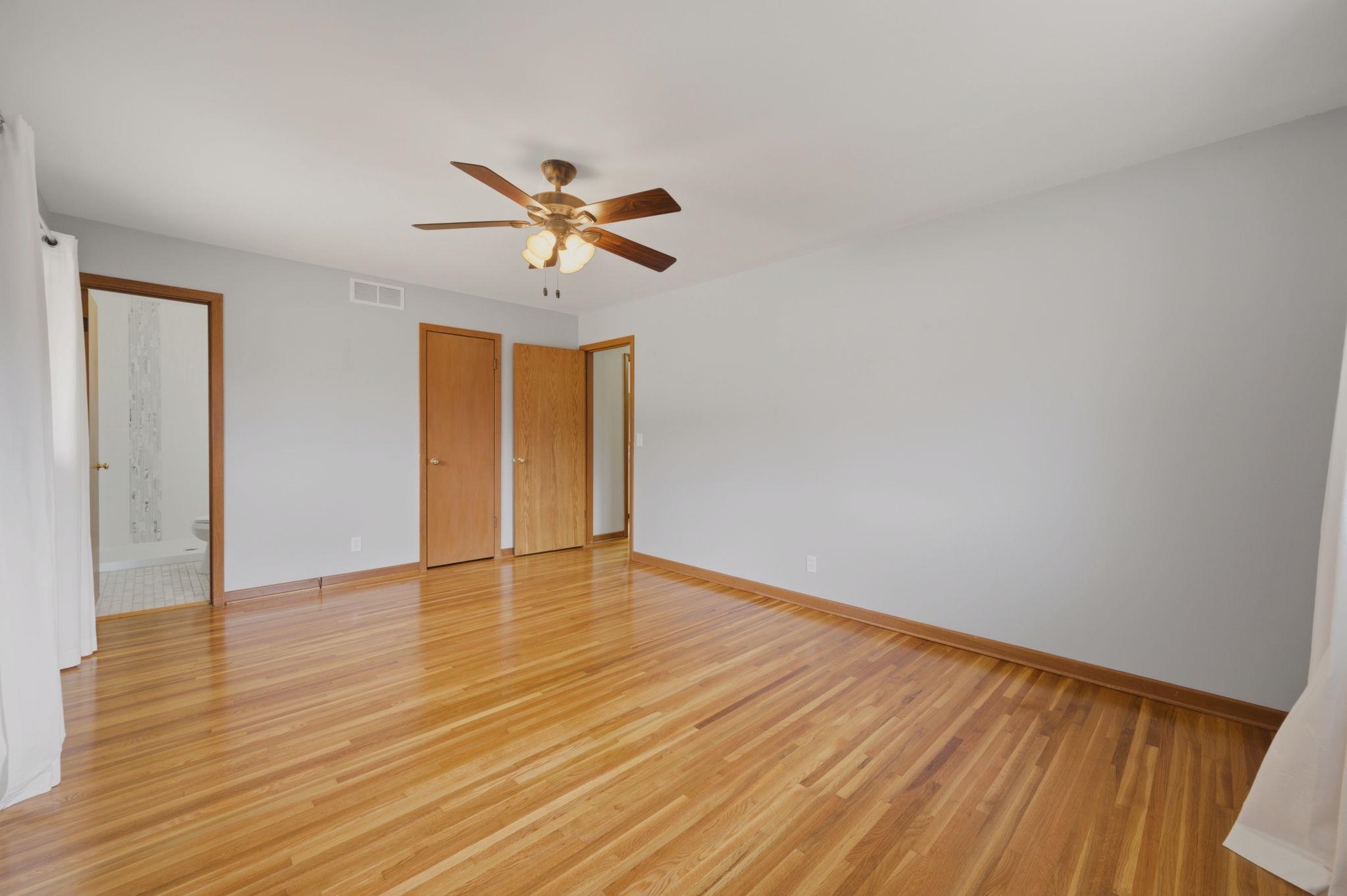 1709 N Sedgwick Ave Property Photo 18