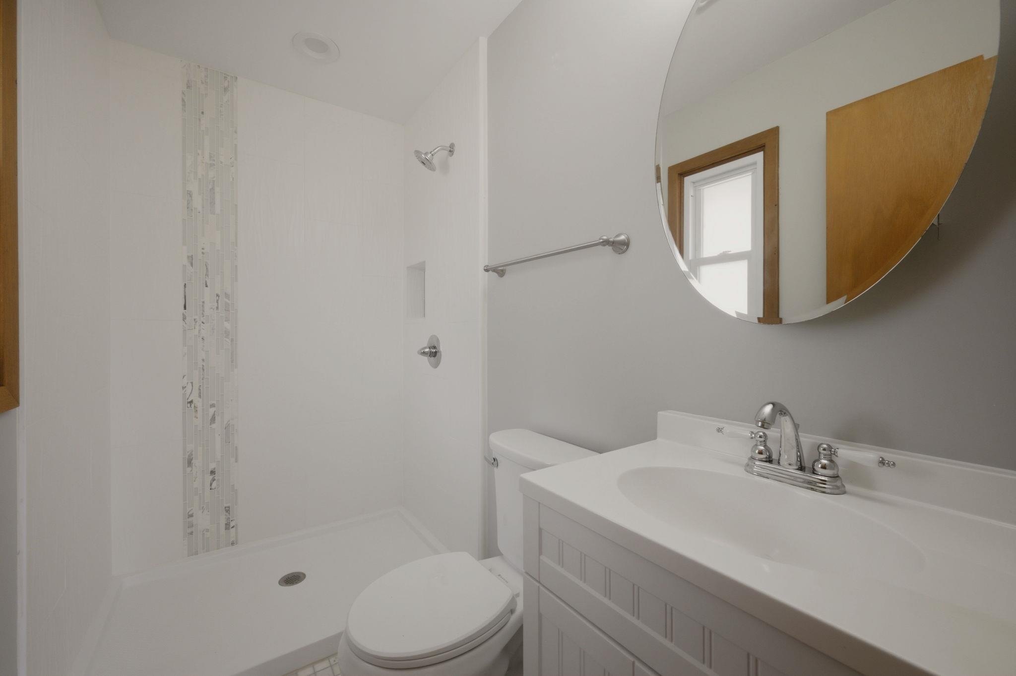 1709 N Sedgwick Ave Property Photo 19