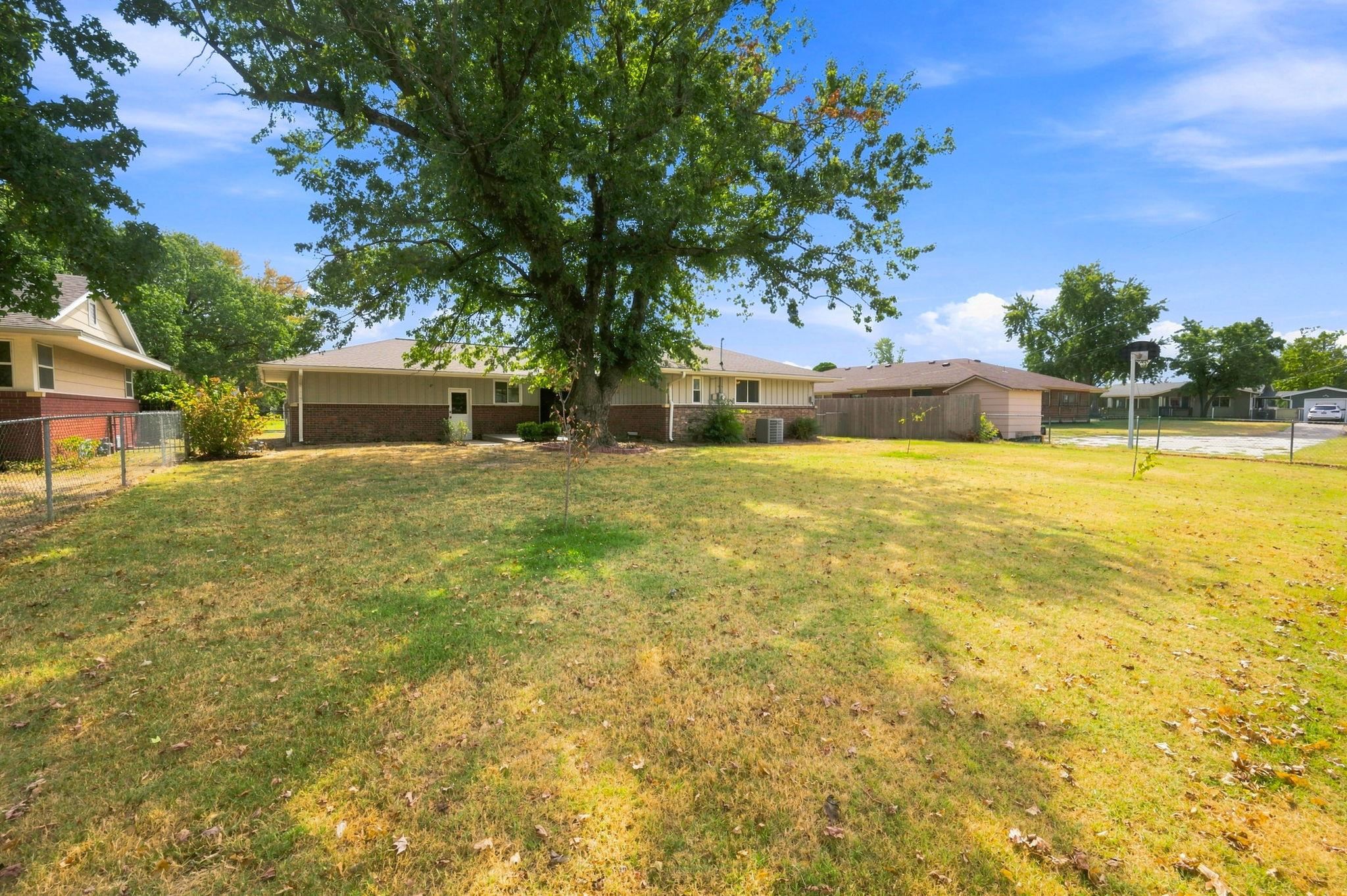 1709 N Sedgwick Ave Property Photo 30