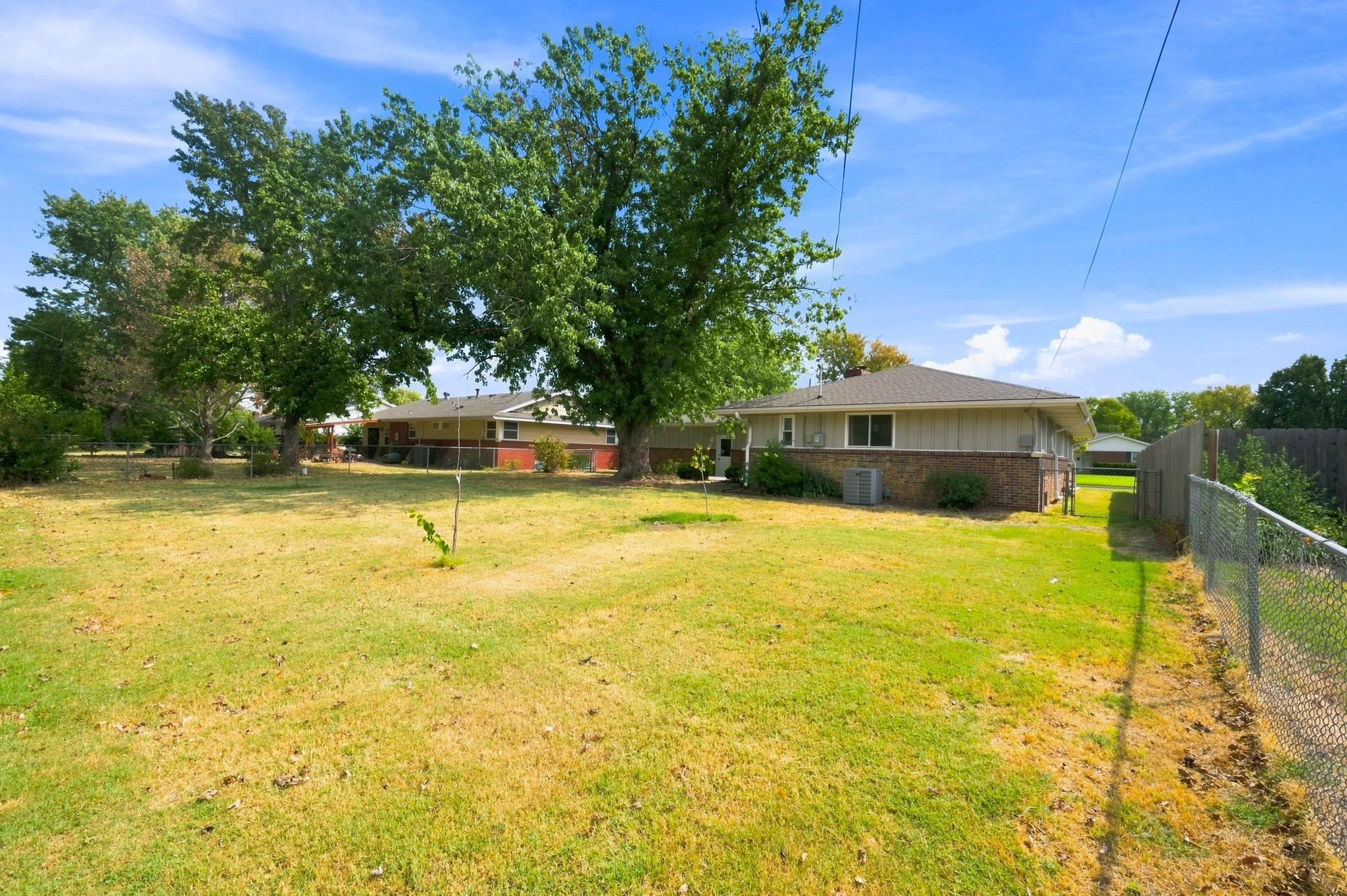 1709 N Sedgwick Ave Property Photo 31