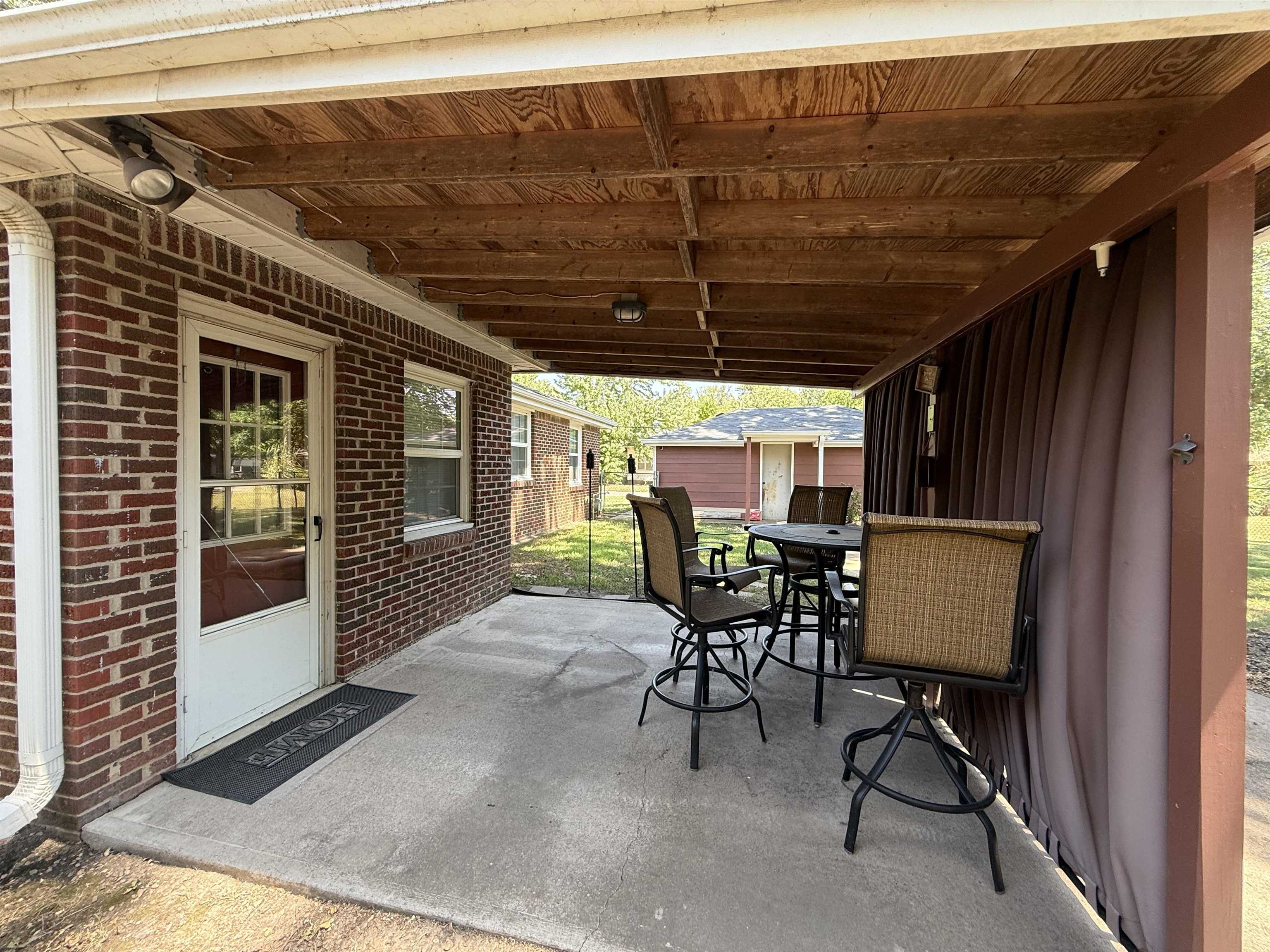 1221 Ann Property Photo 4
