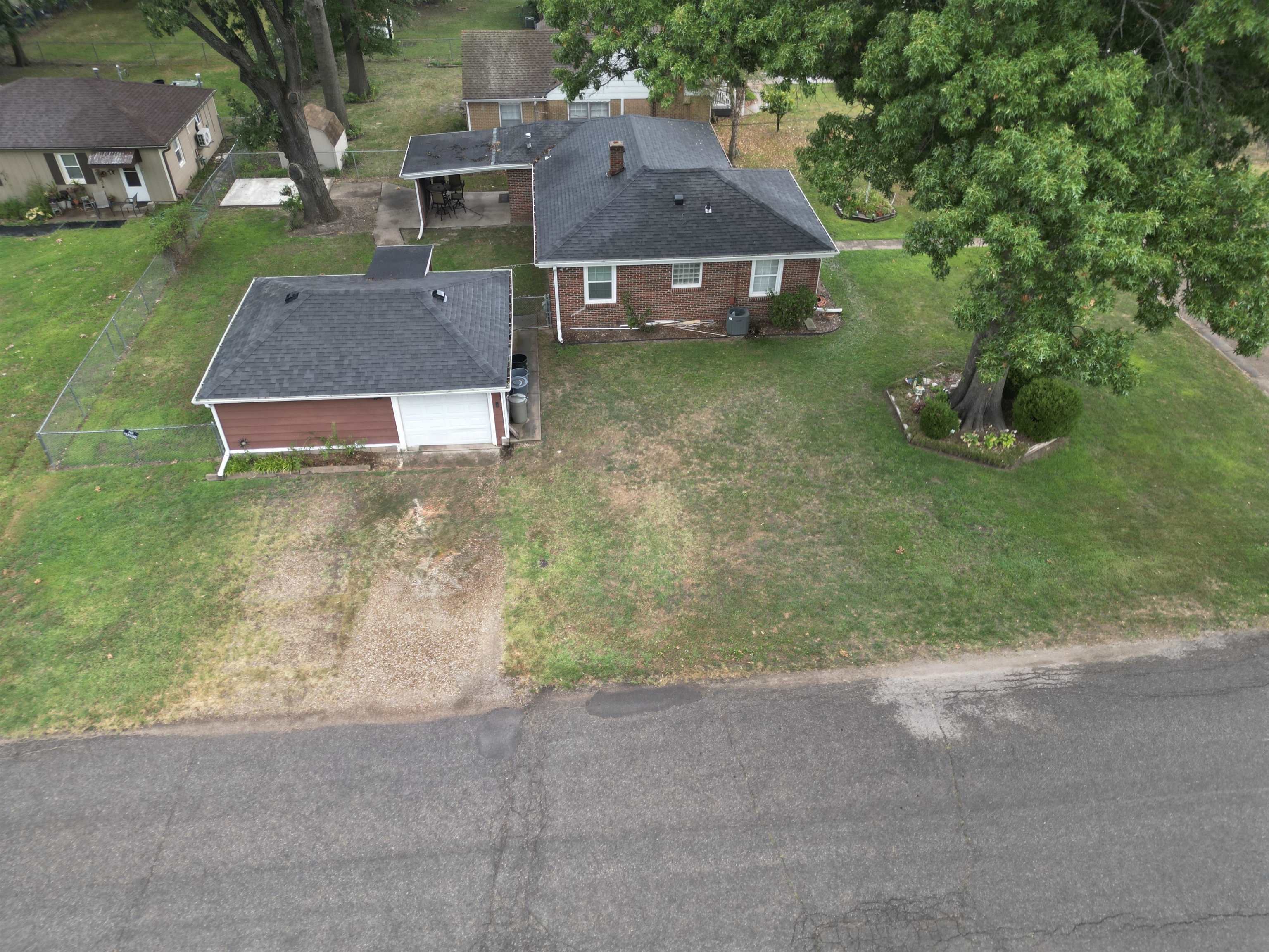 1221 Ann Property Photo 21