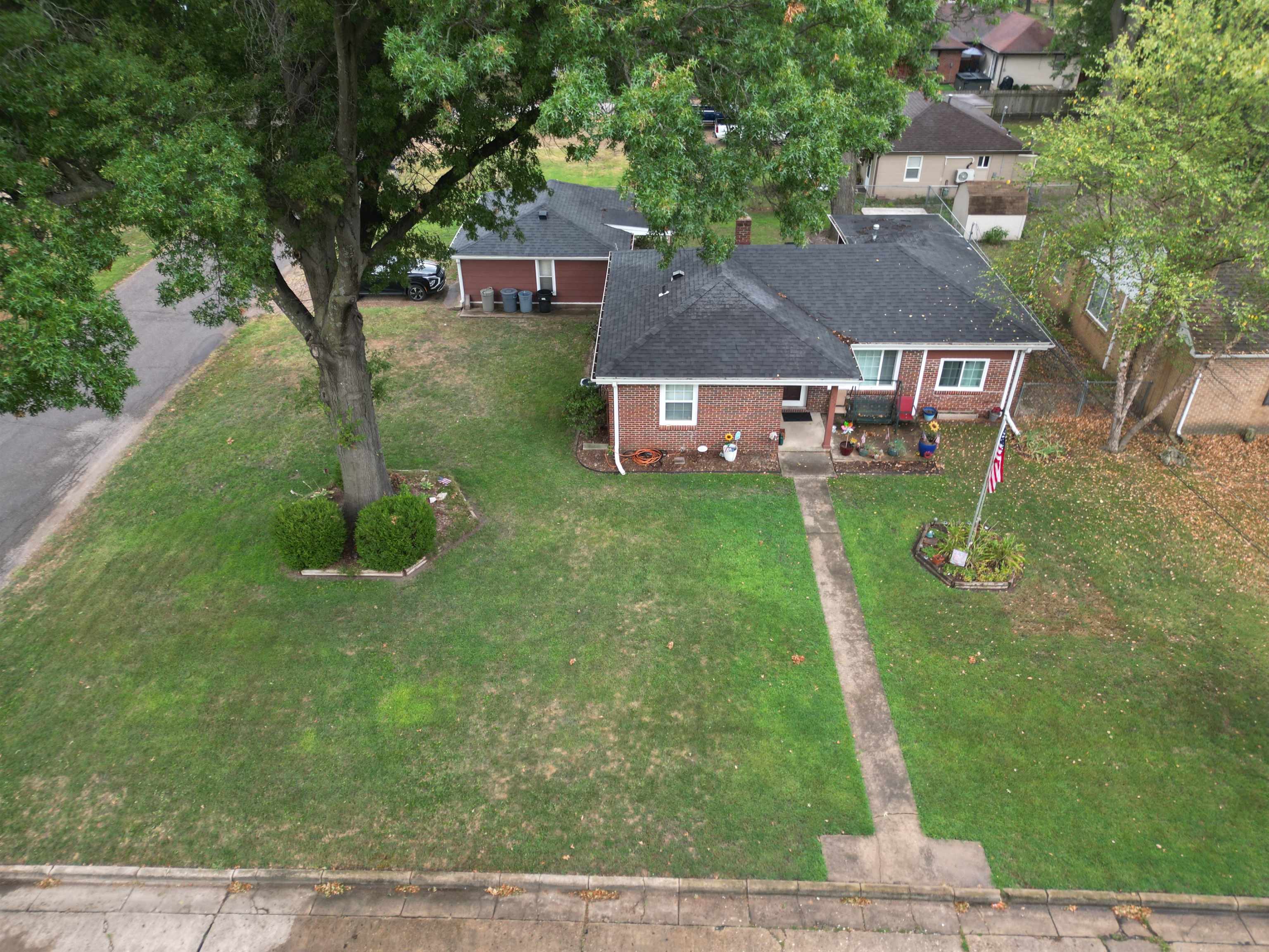 1221 Ann Property Photo 22