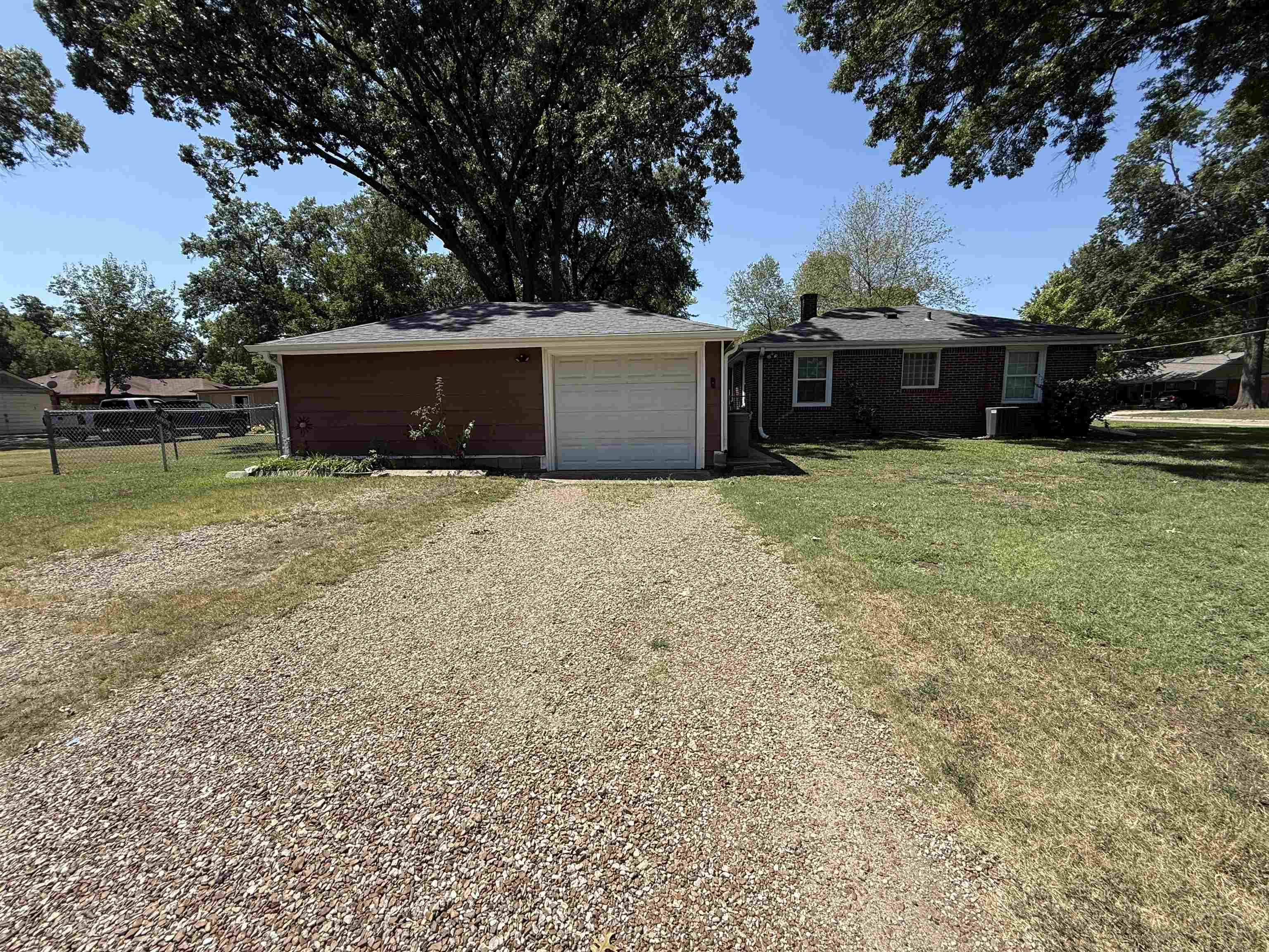 1221 Ann Property Photo 28