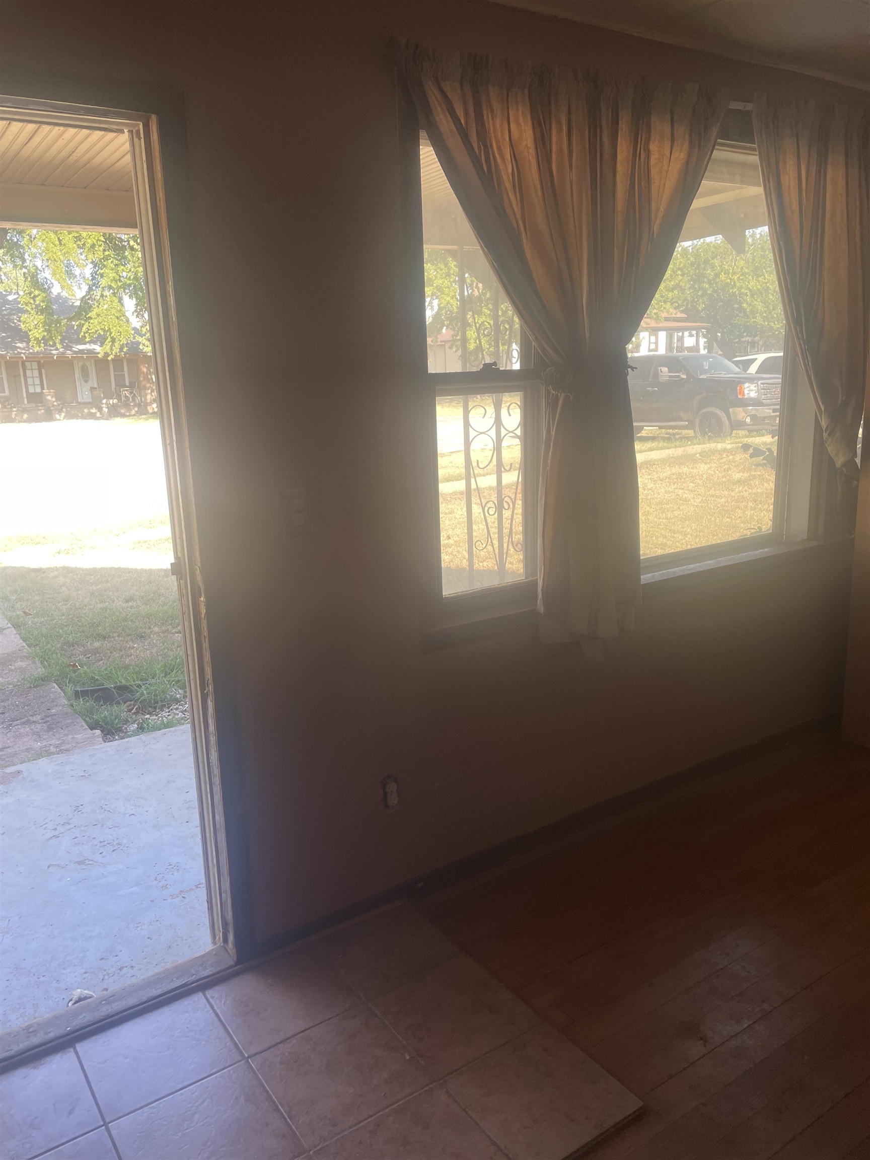 611 N Blaine Property Photo 6