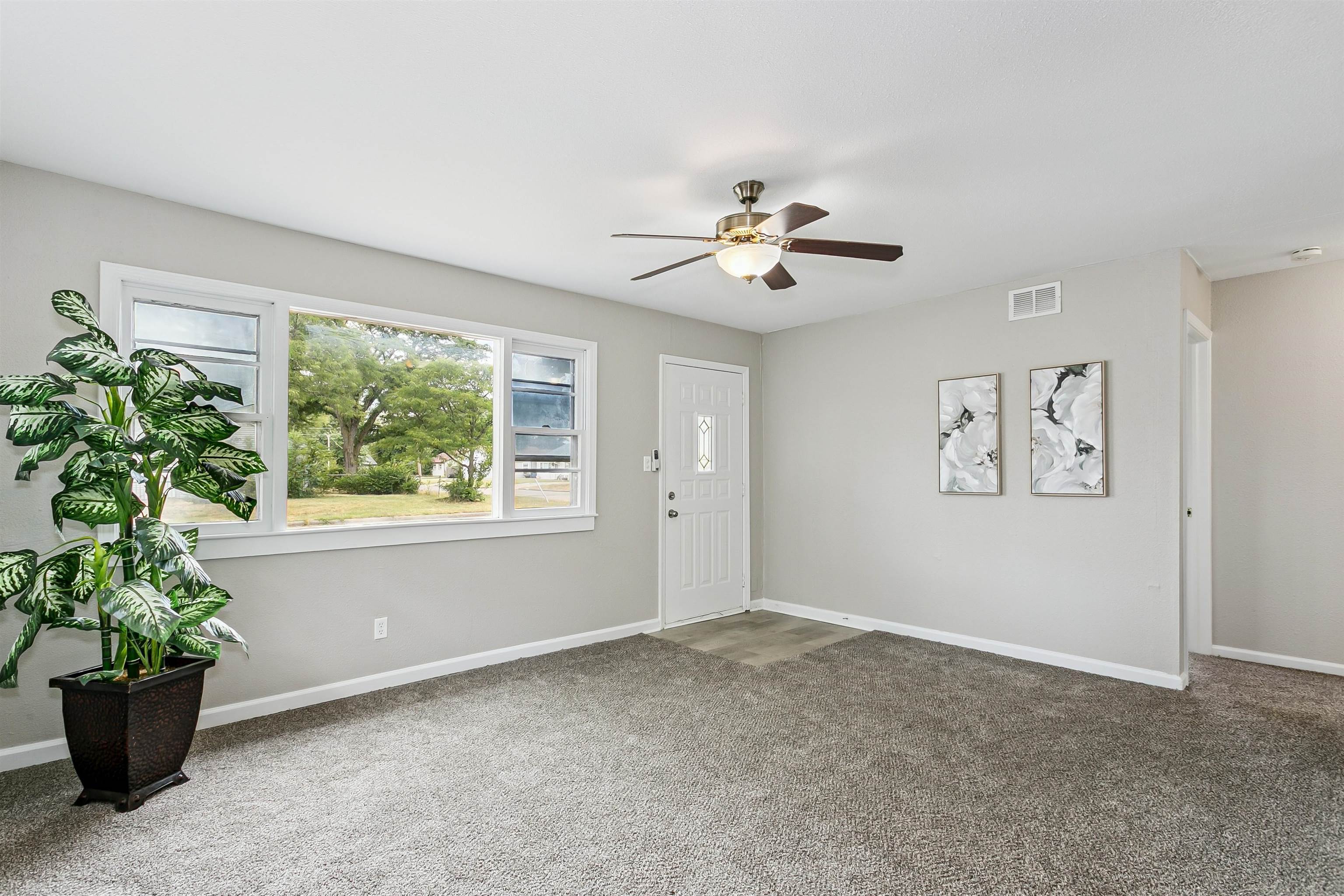 3230 S Fern Property Photo 4