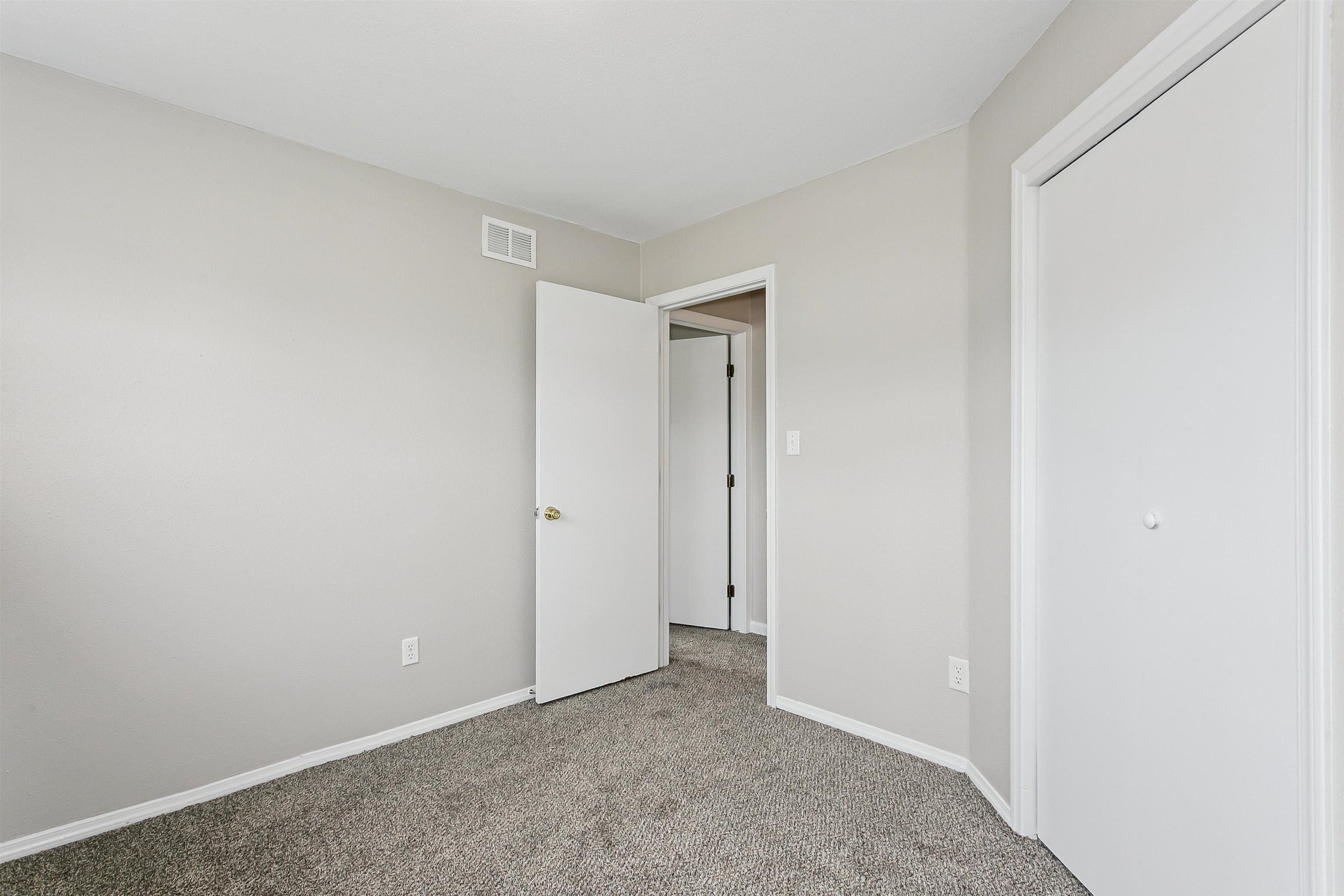 3230 S Fern Property Photo 11