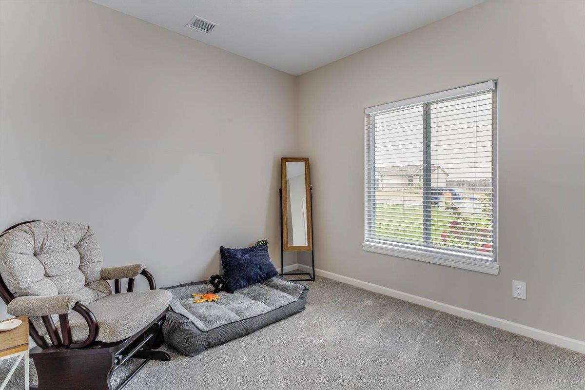 960 N Clover Property Photo 24