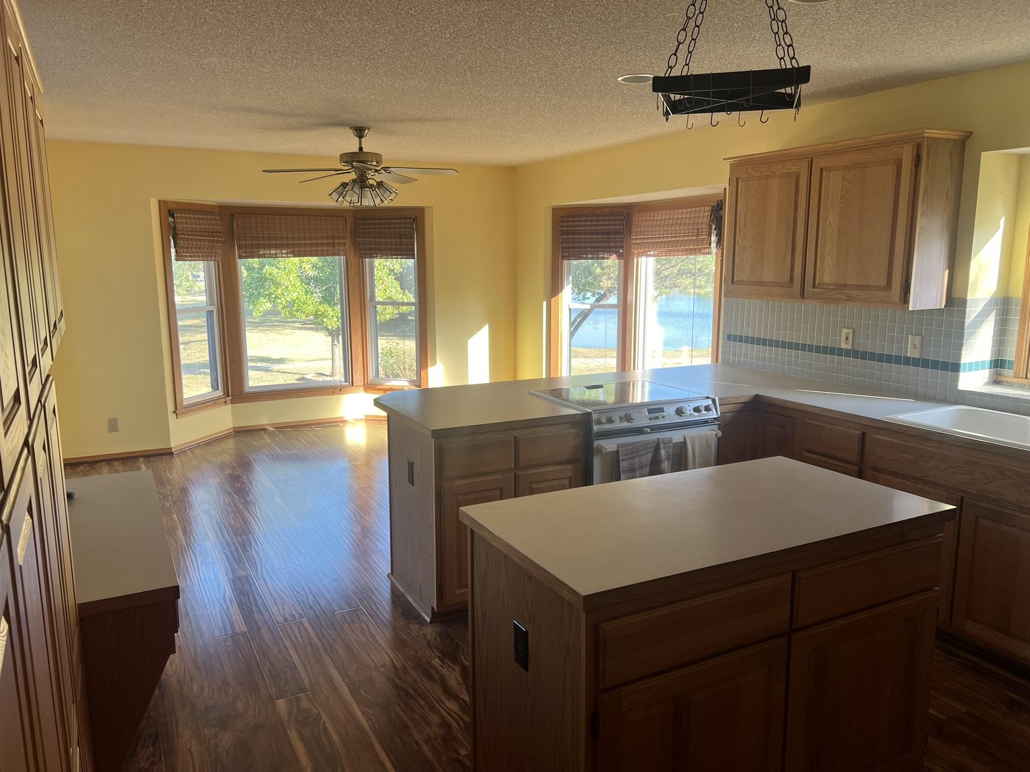 4278 N Westlake Property Photo 2