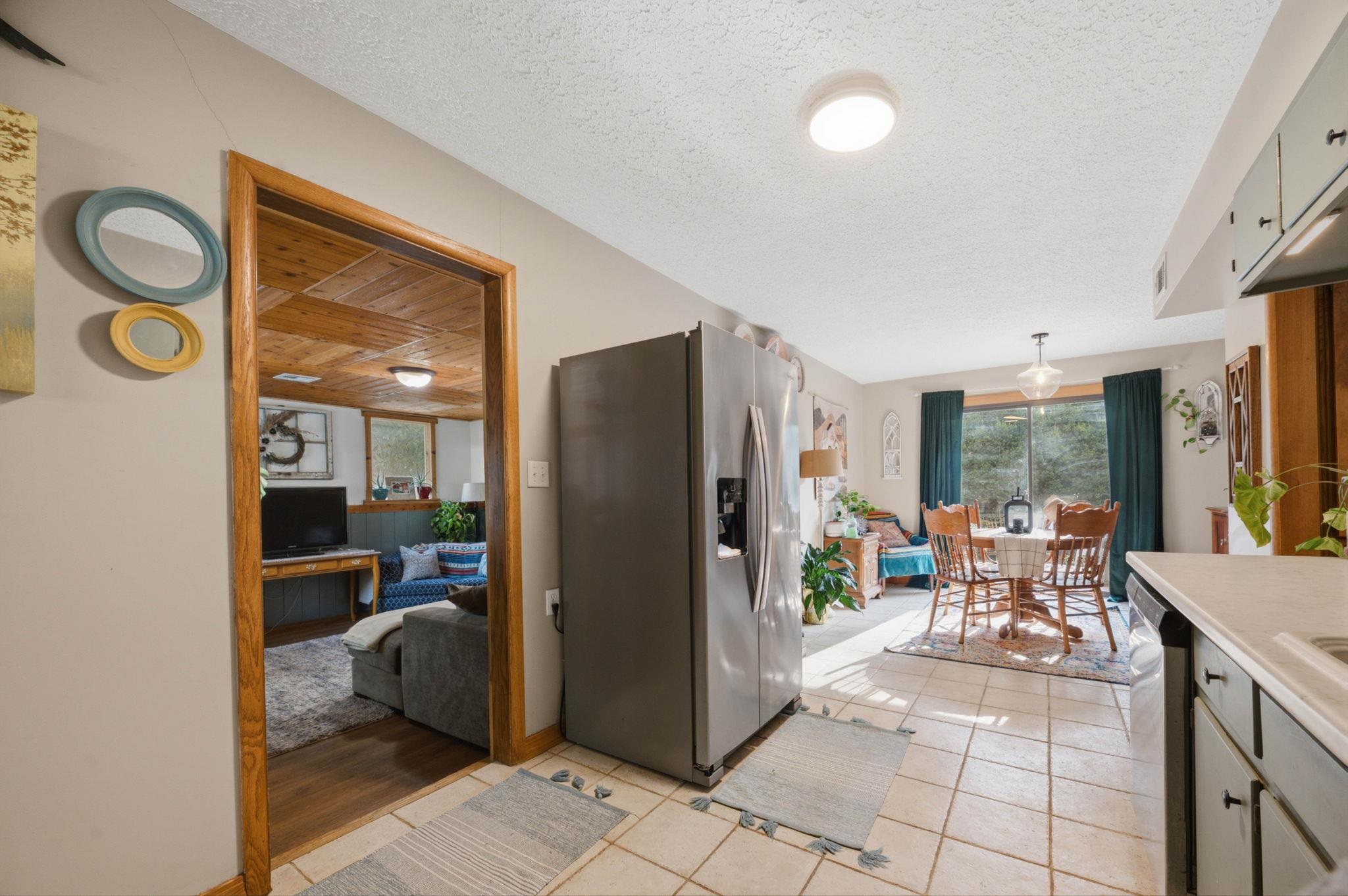 1220 N Lakeview Drive Property Photo 13
