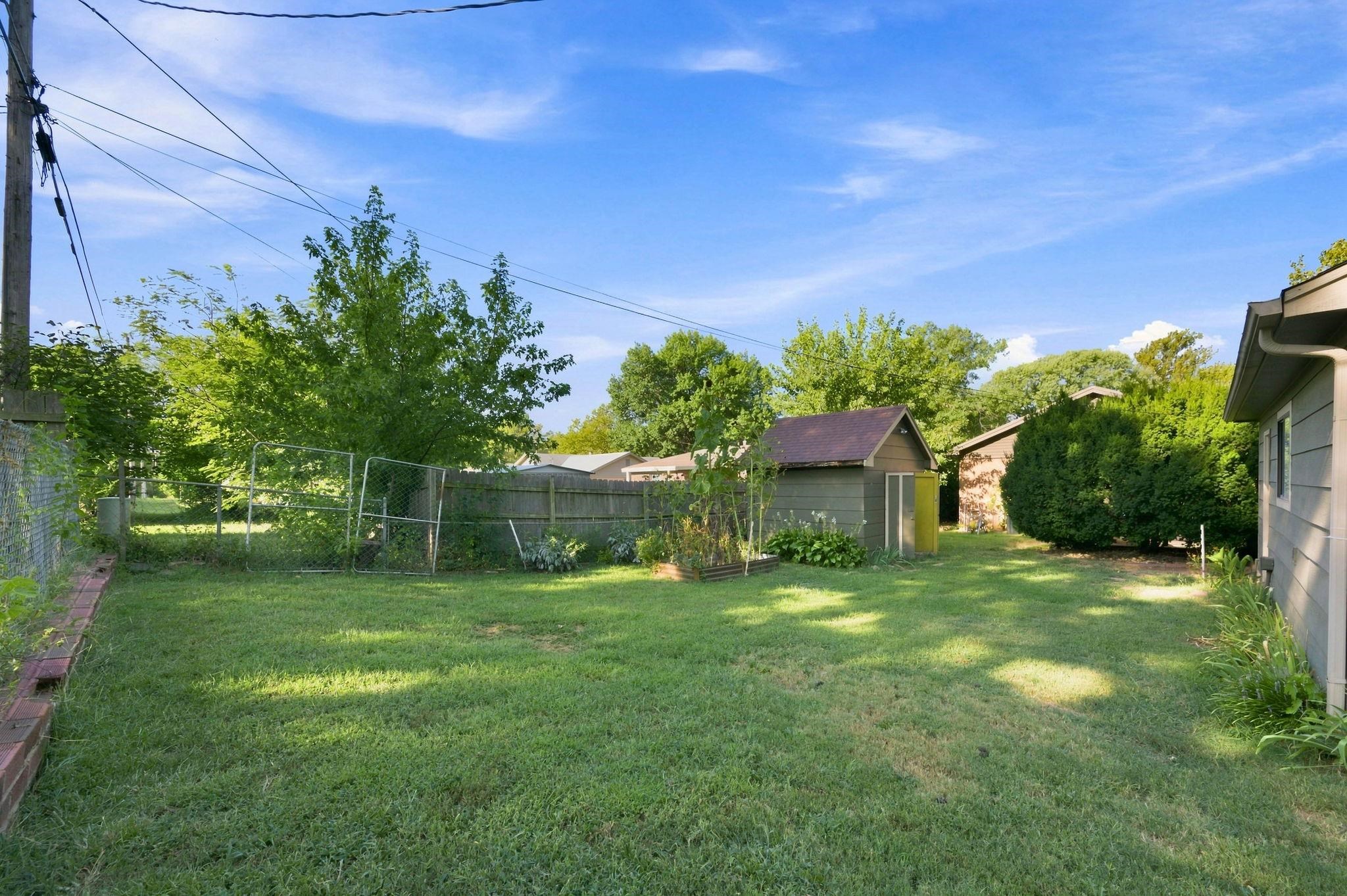 1220 N Lakeview Drive Property Photo 31