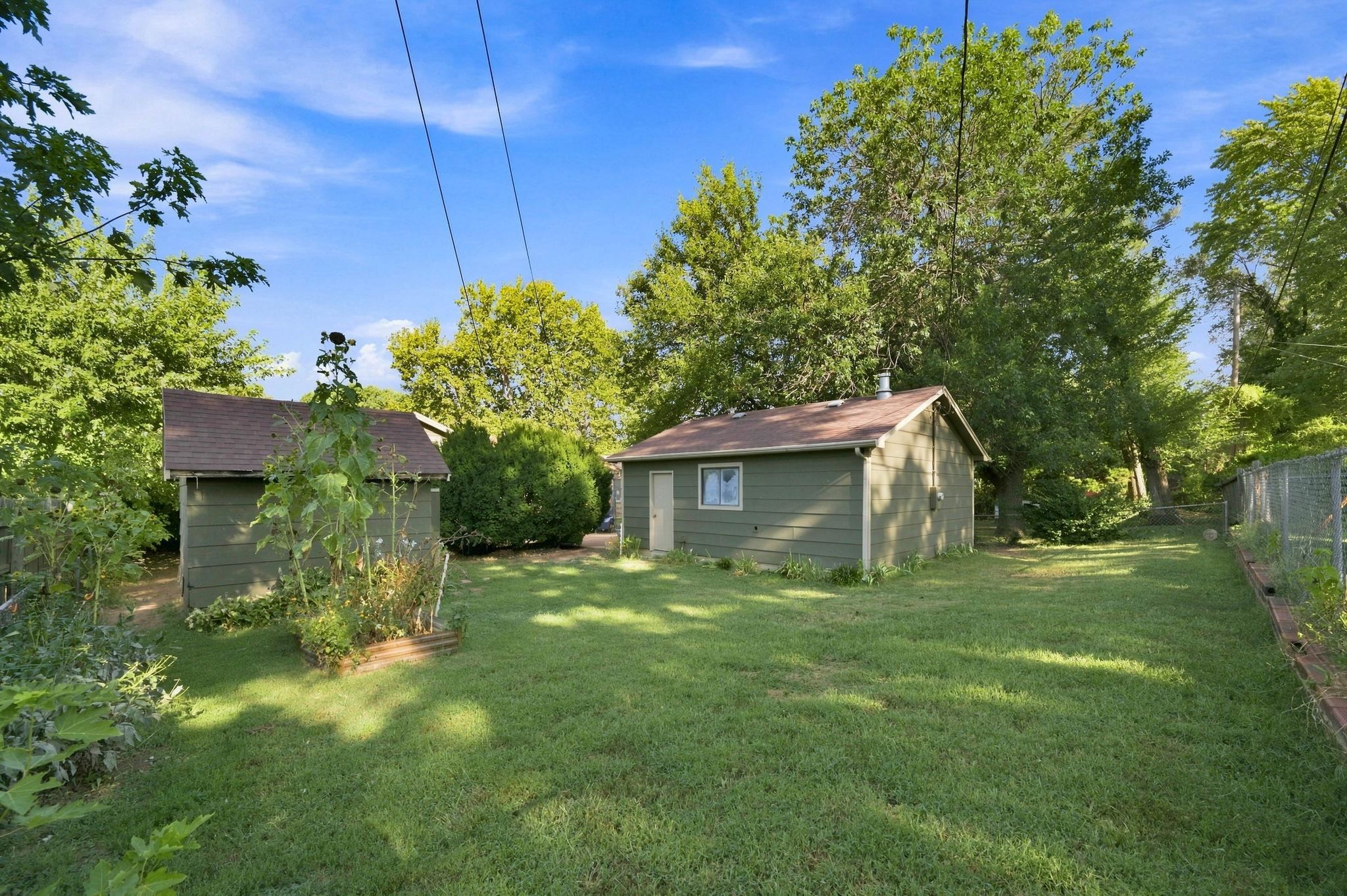 1220 N Lakeview Drive Property Photo 32