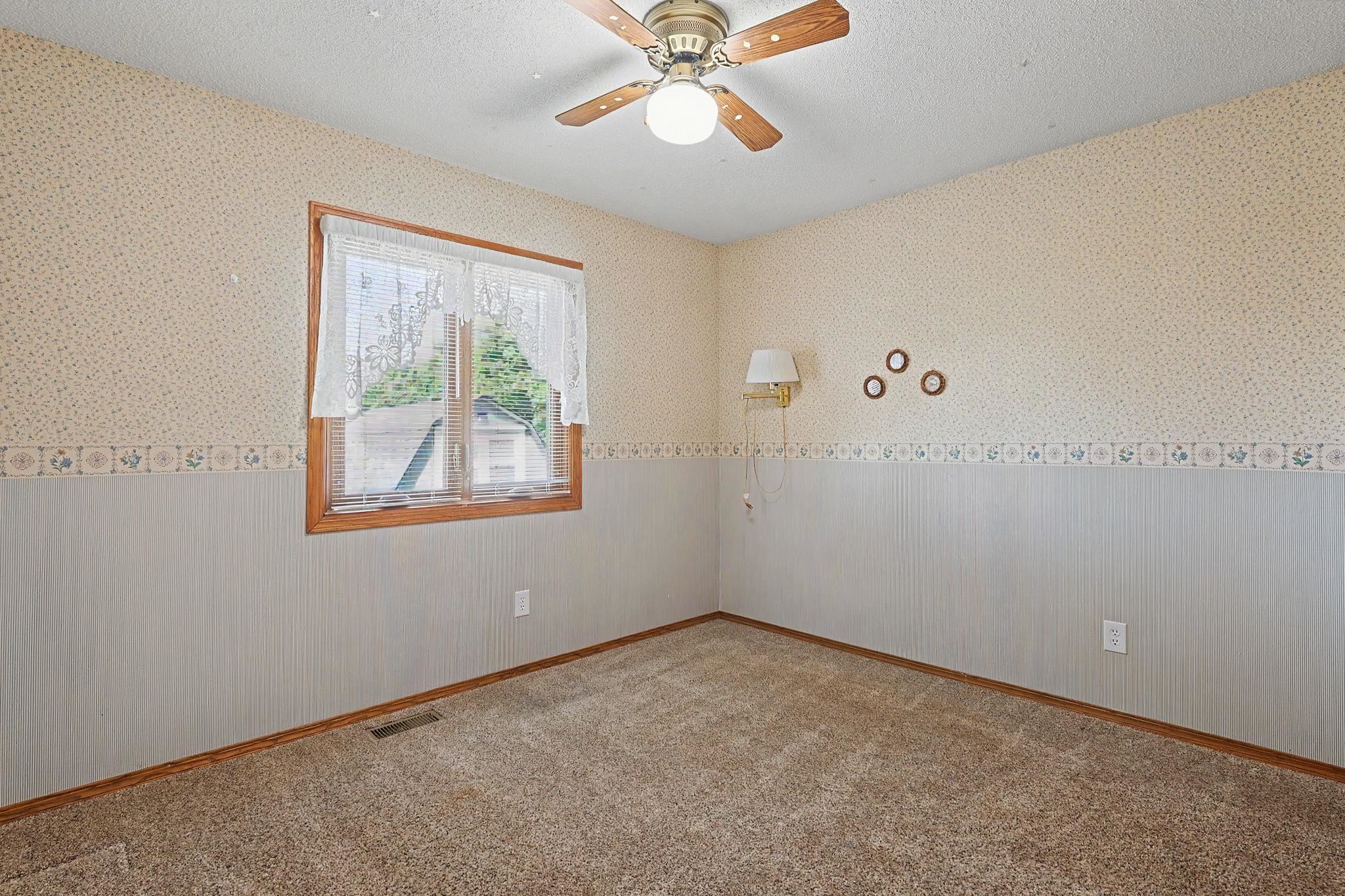 804 E Rivera Dr Property Photo 19
