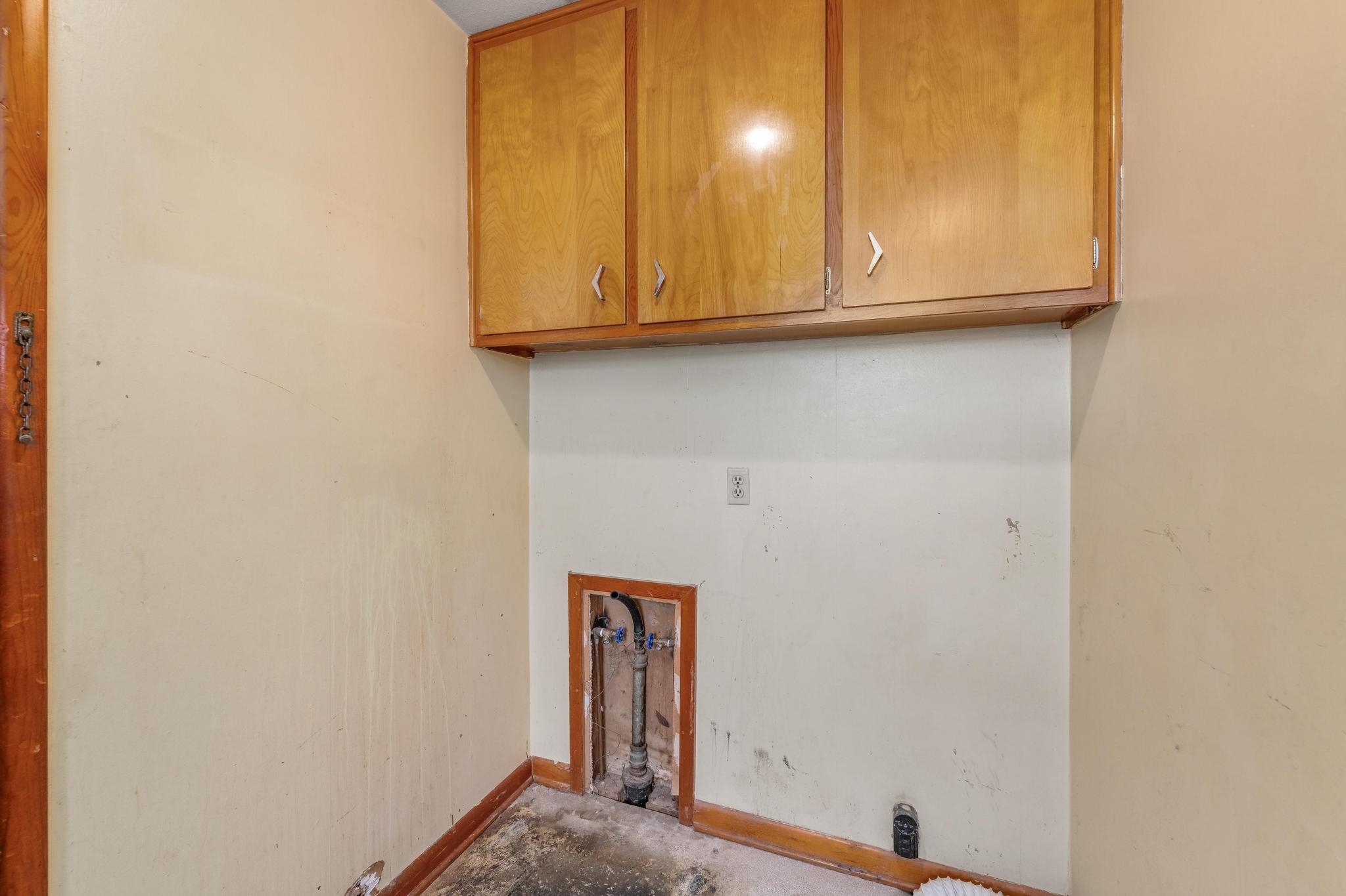 1715 E Mona Ln Property Photo 24