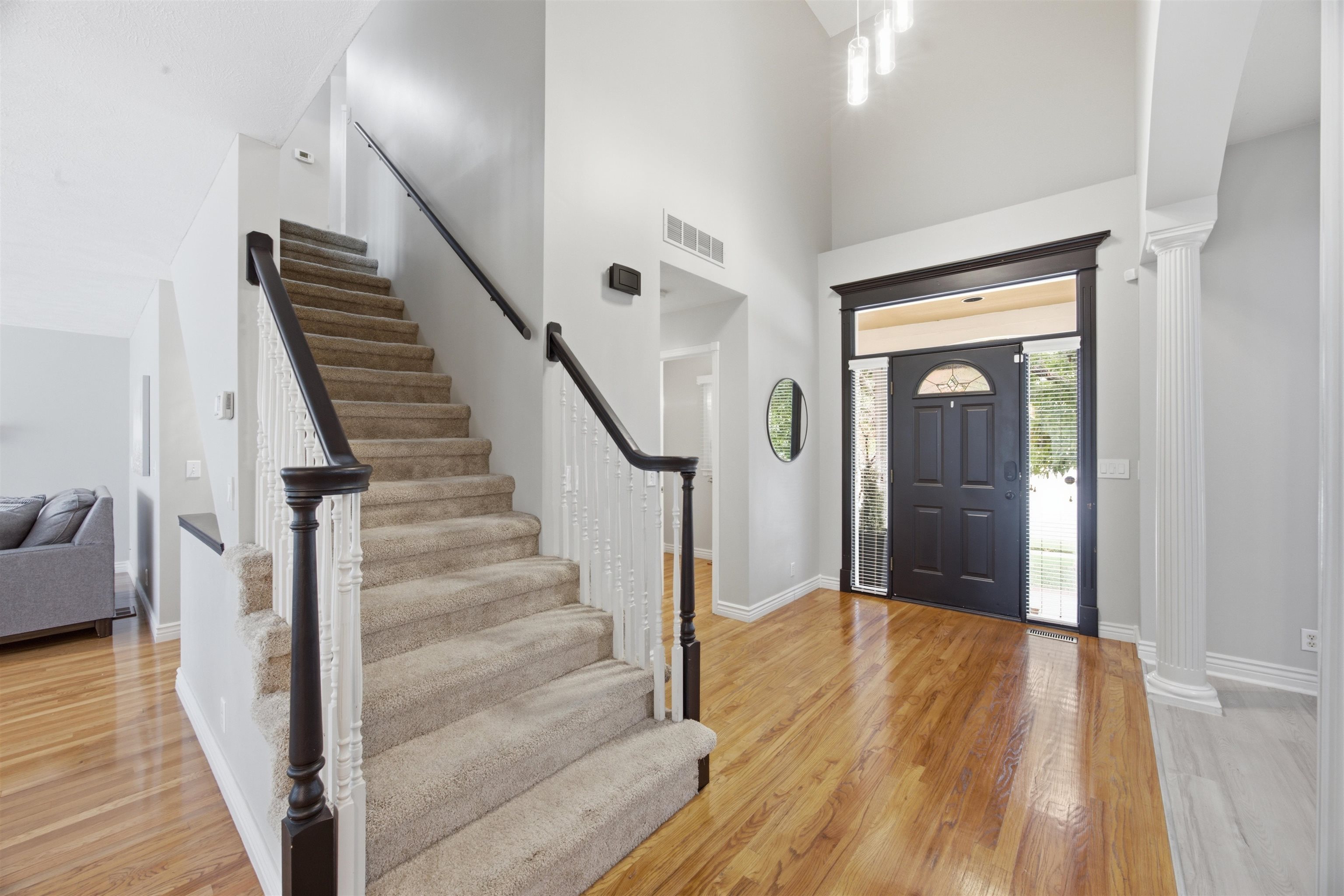2526 N Hazelwood St Property Photo 6