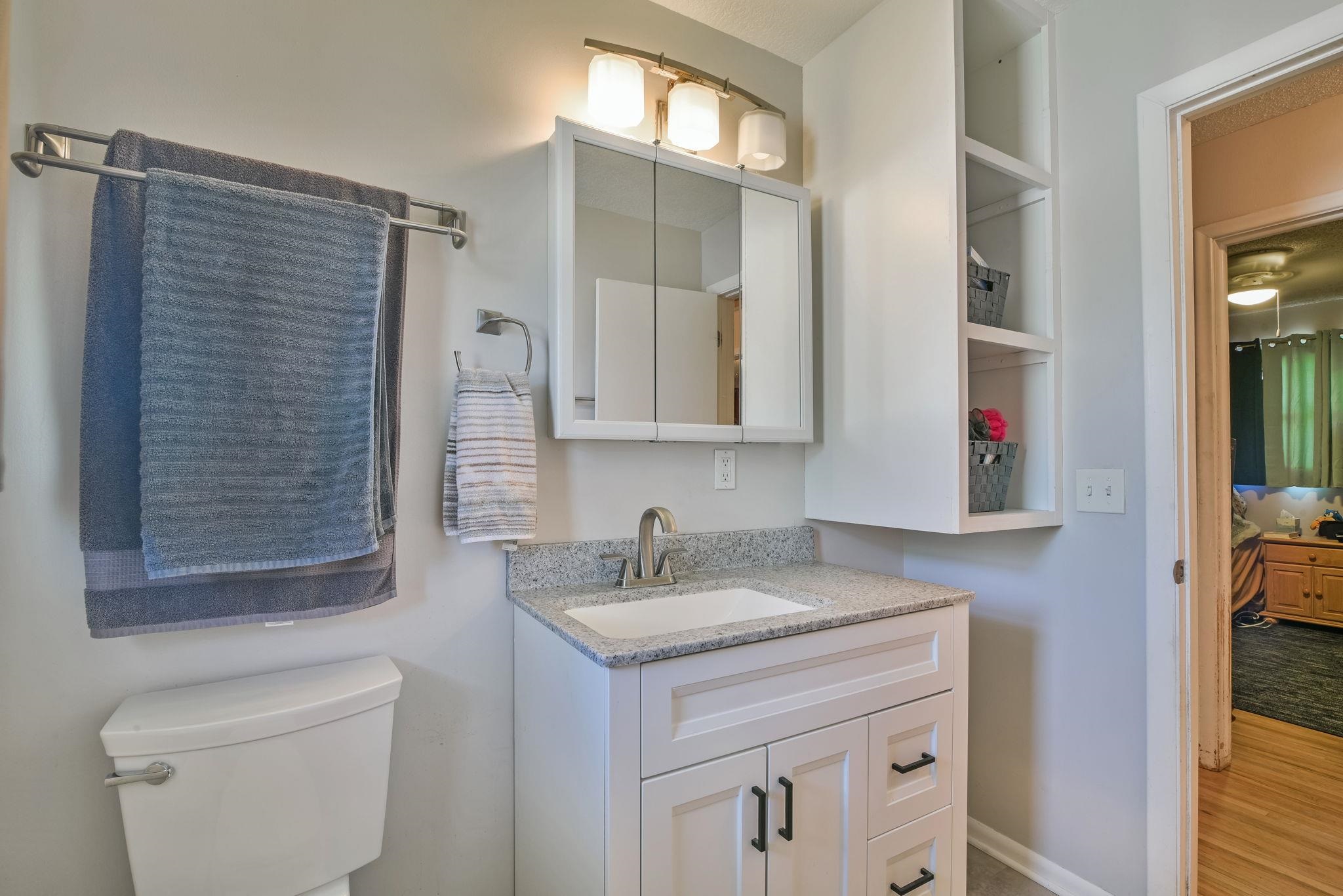 2244 N Marigold Property Photo 18