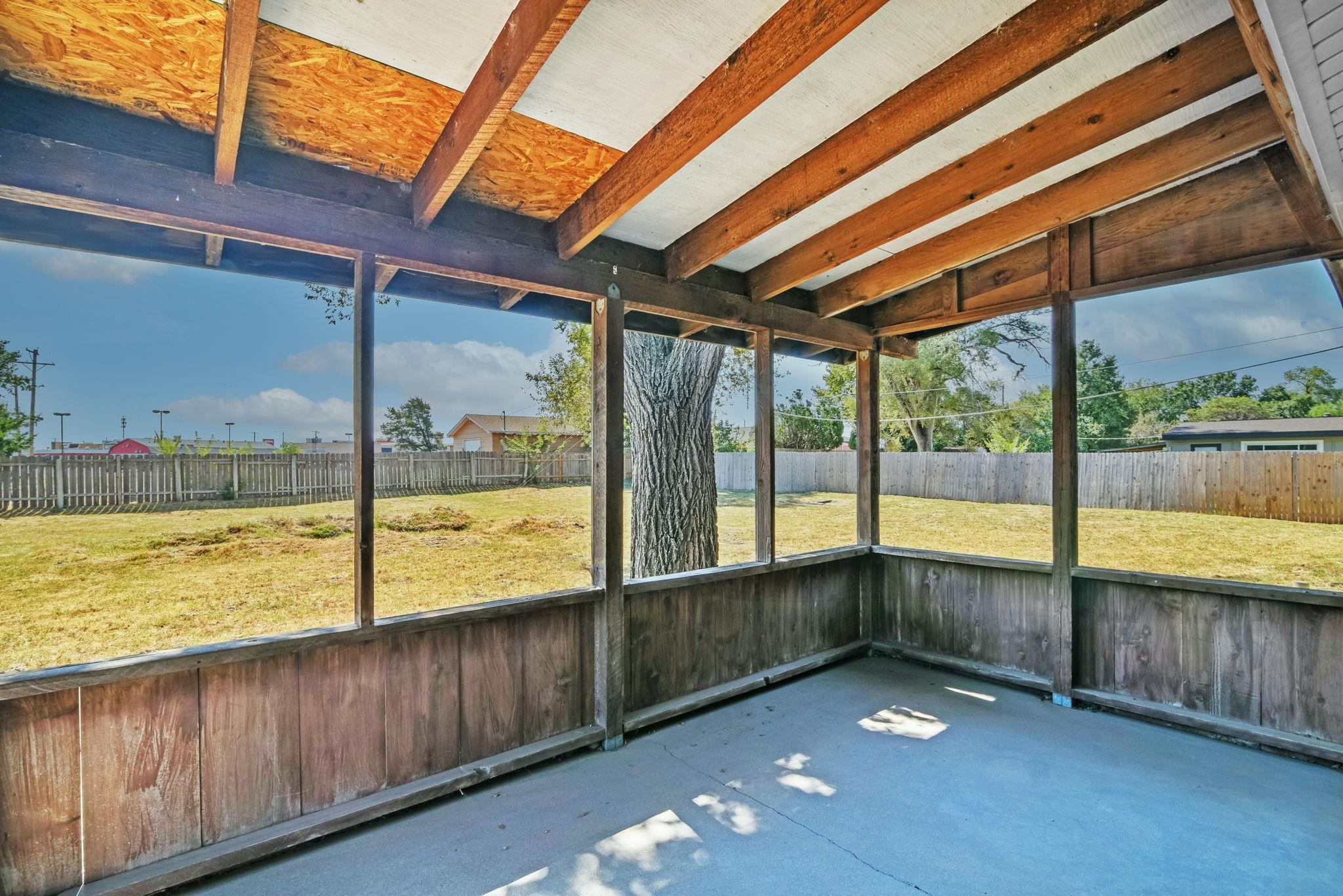 2244 N Marigold Property Photo 25
